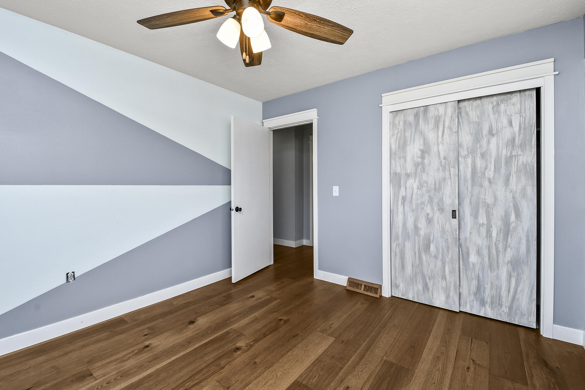 140 South Redbud Avenue Property Photo 32
