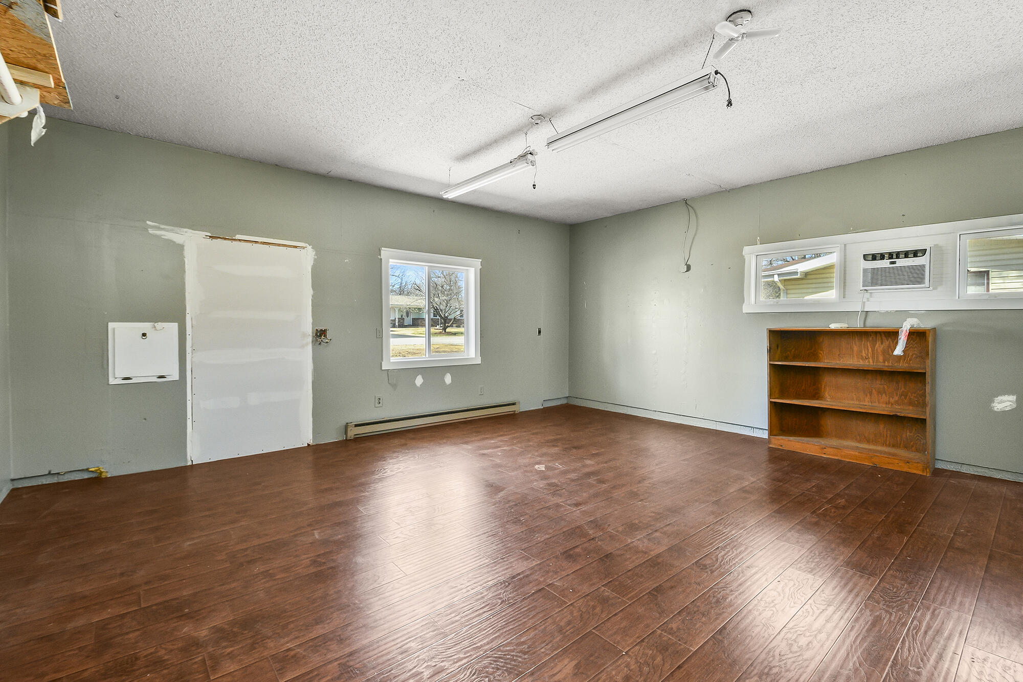 140 South Redbud Avenue Property Photo 35