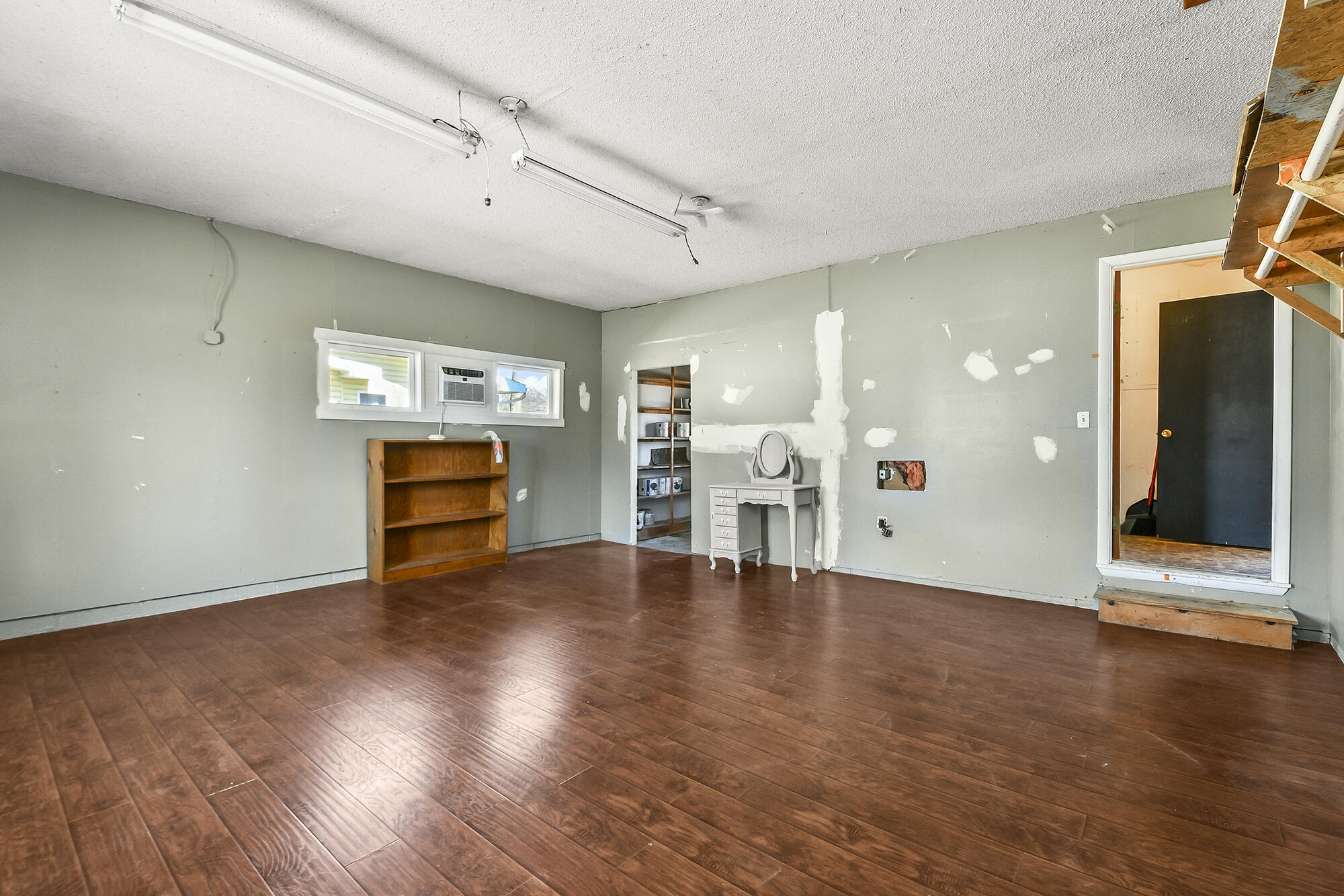 140 South Redbud Avenue Property Photo 36