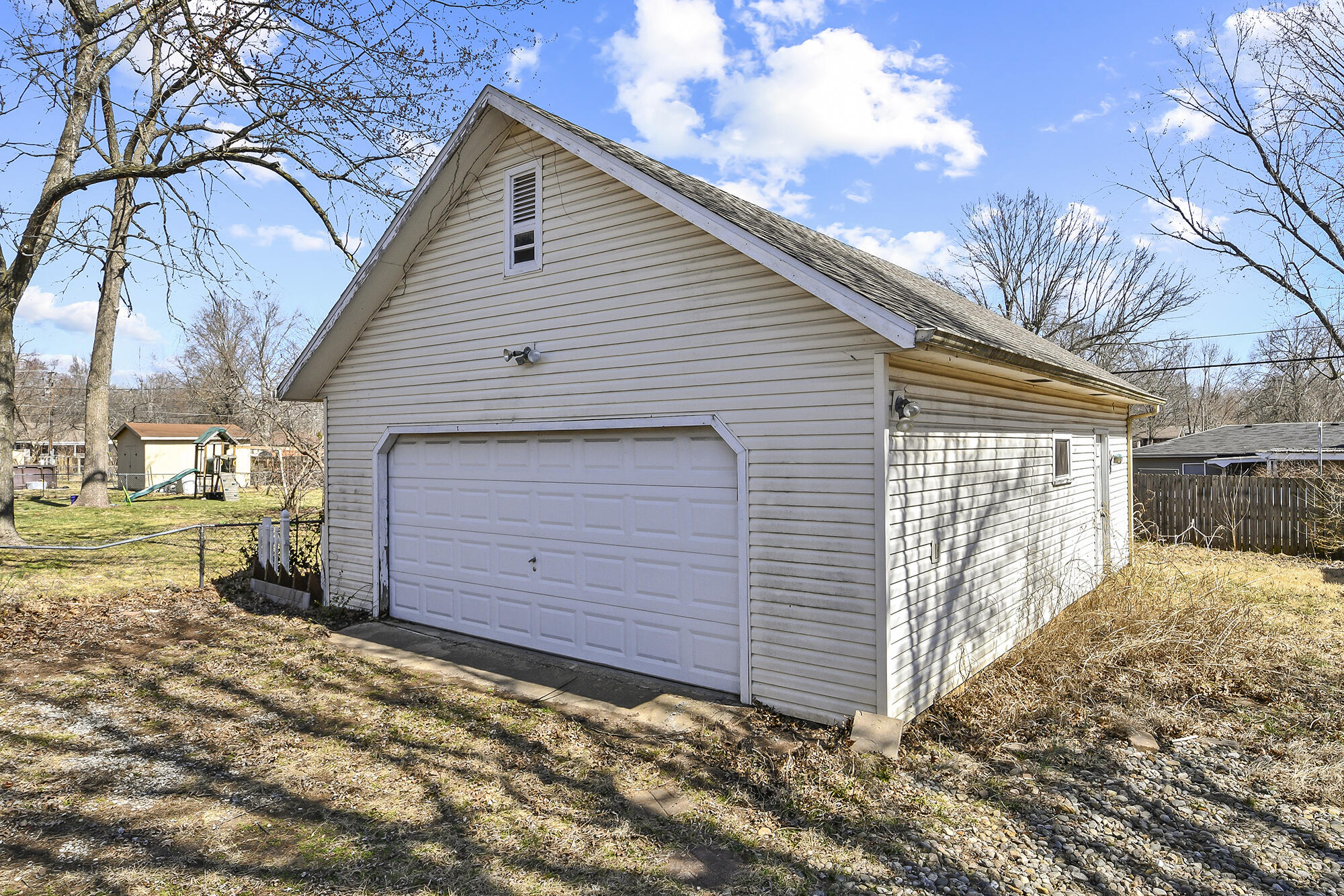 140 South Redbud Avenue Property Photo 42