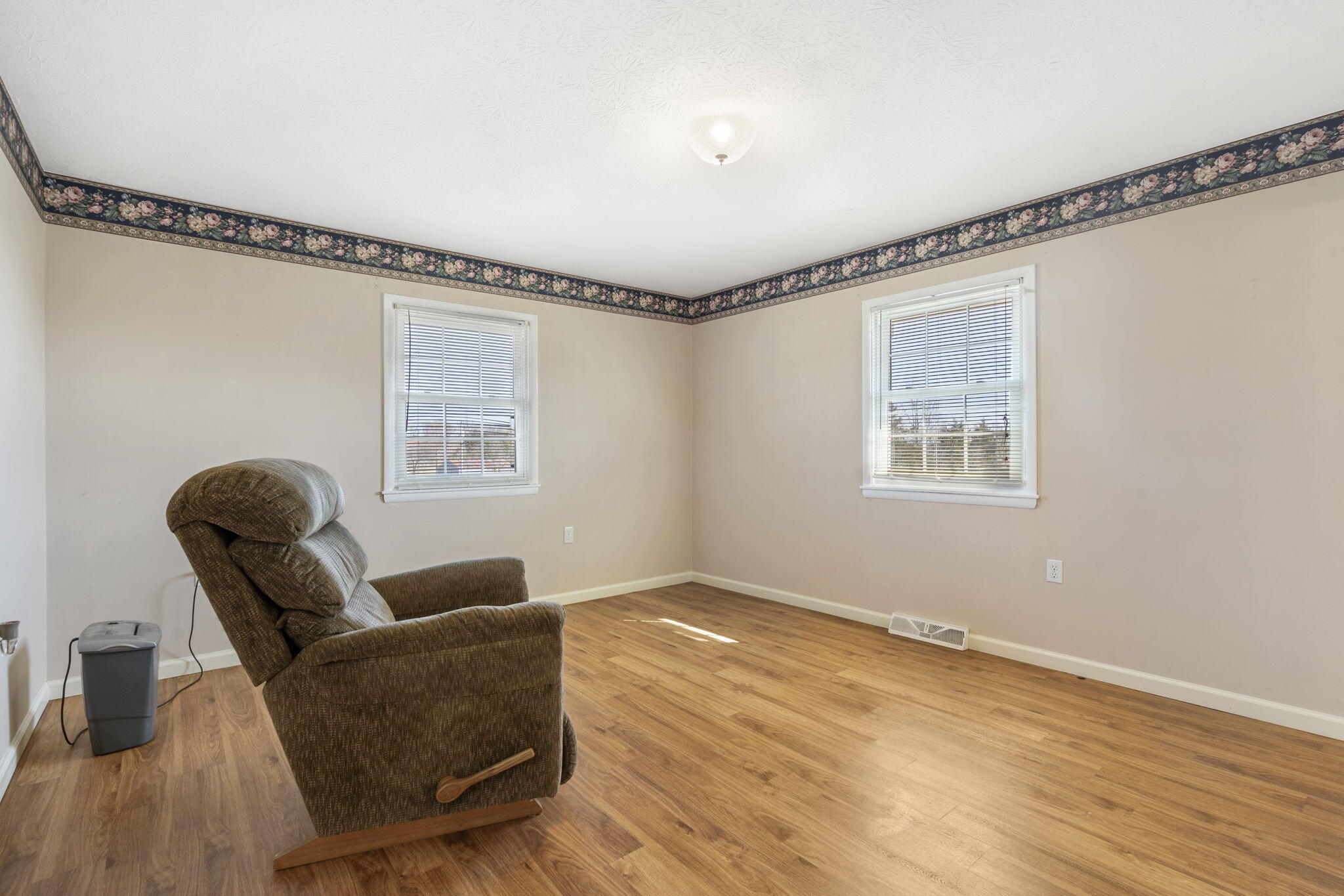 7036 East Farm Road 164 Property Photo 15