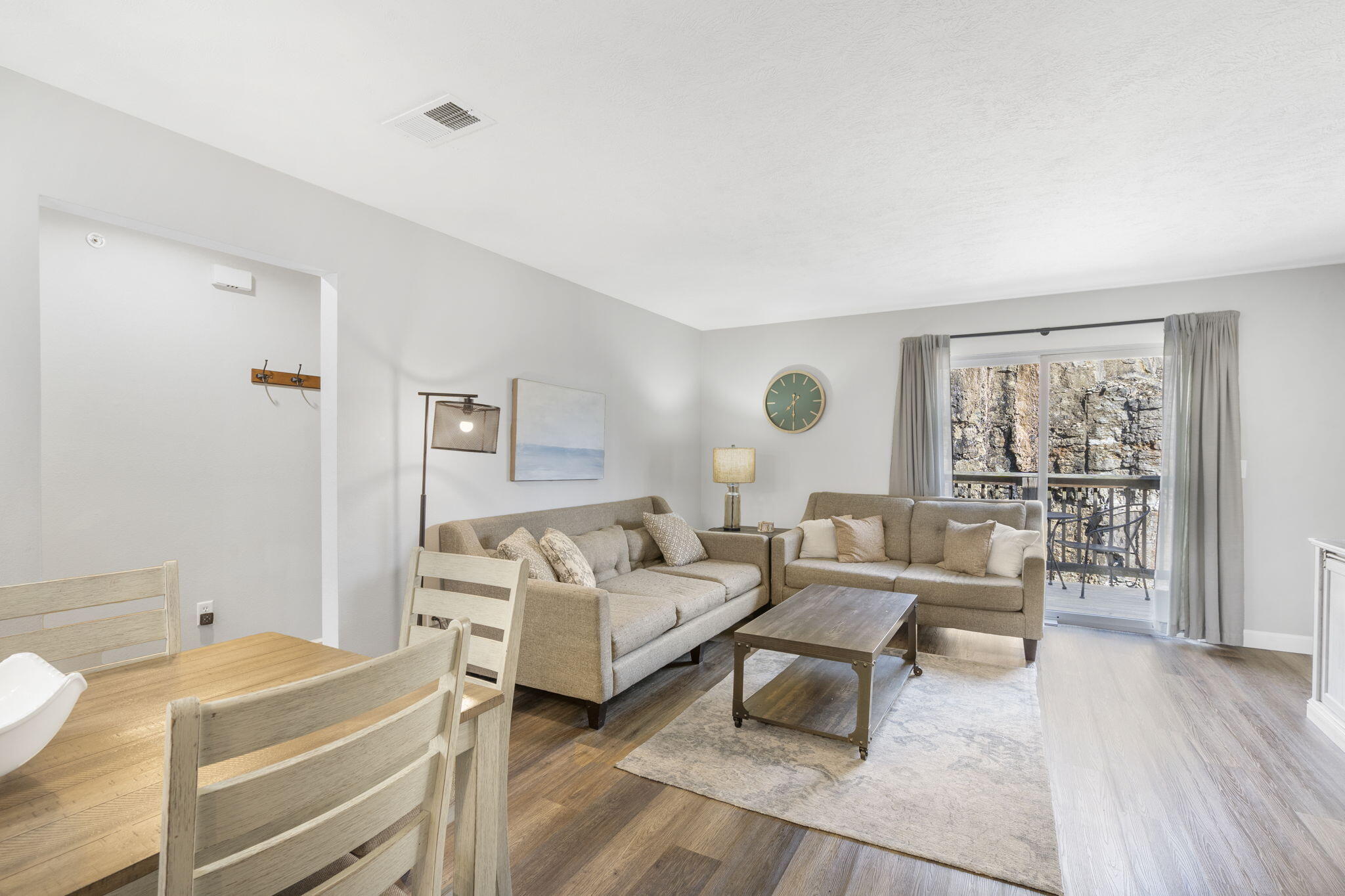 2964 Vineyards Parkway Property Photo 7