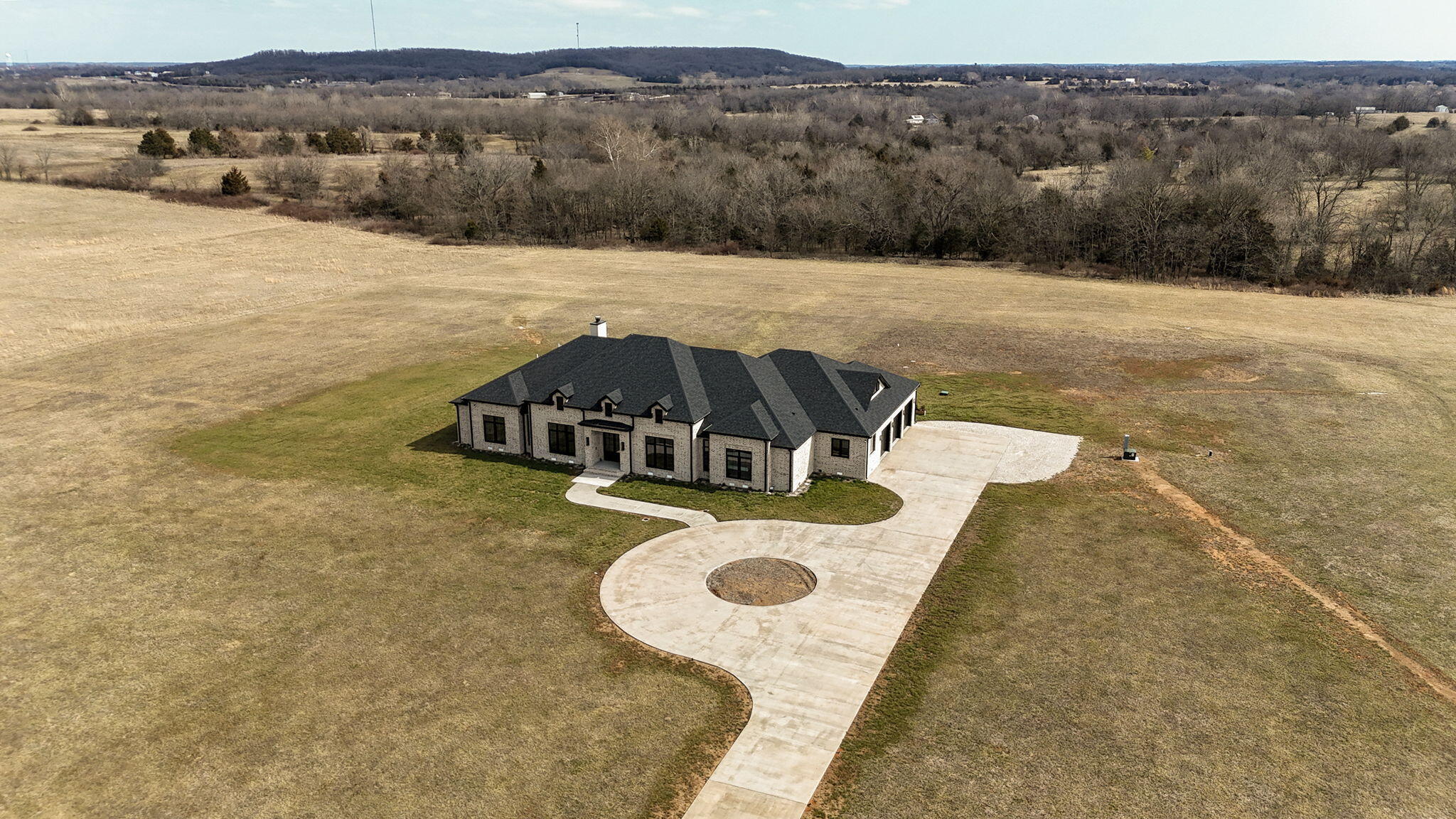 8950 Eagle Prairie Road Property Photo 3