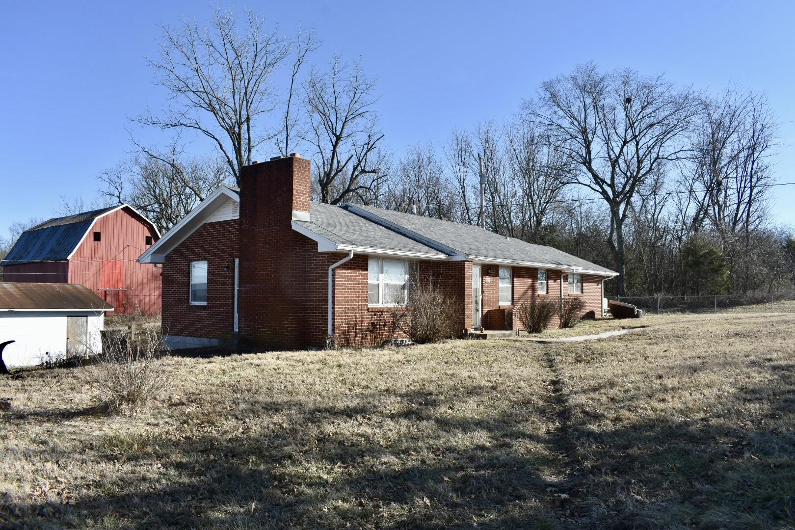 6910 North Farm Road 105 Property Photo 1