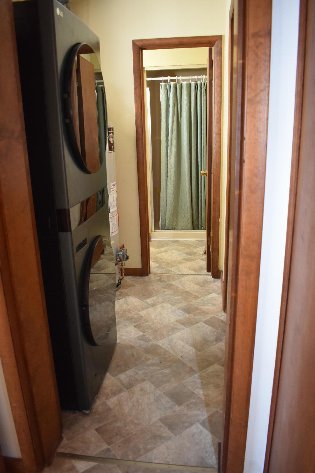 6910 North Farm Road 105 Property Photo 8
