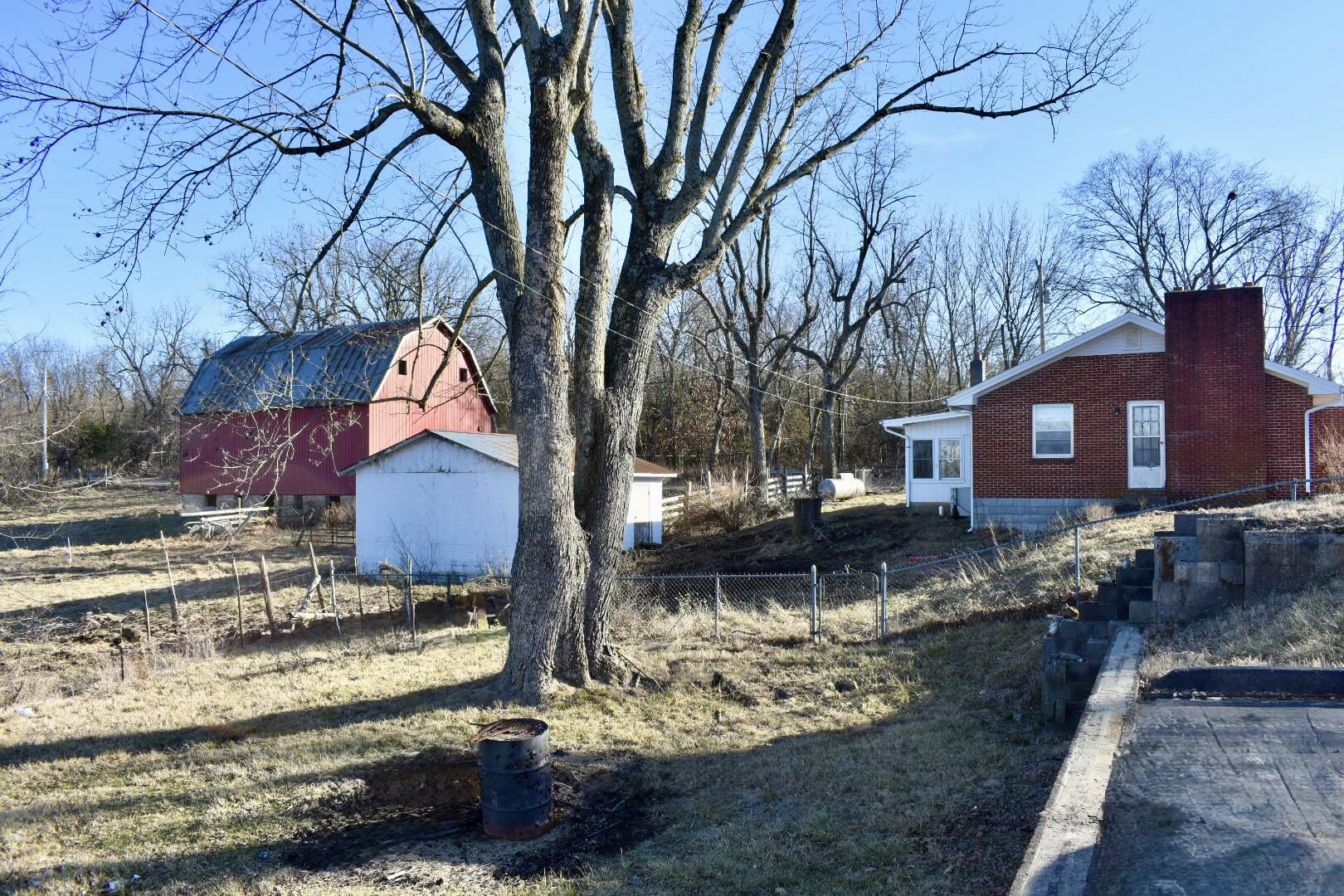 6910 North Farm Road 105 Property Photo 49