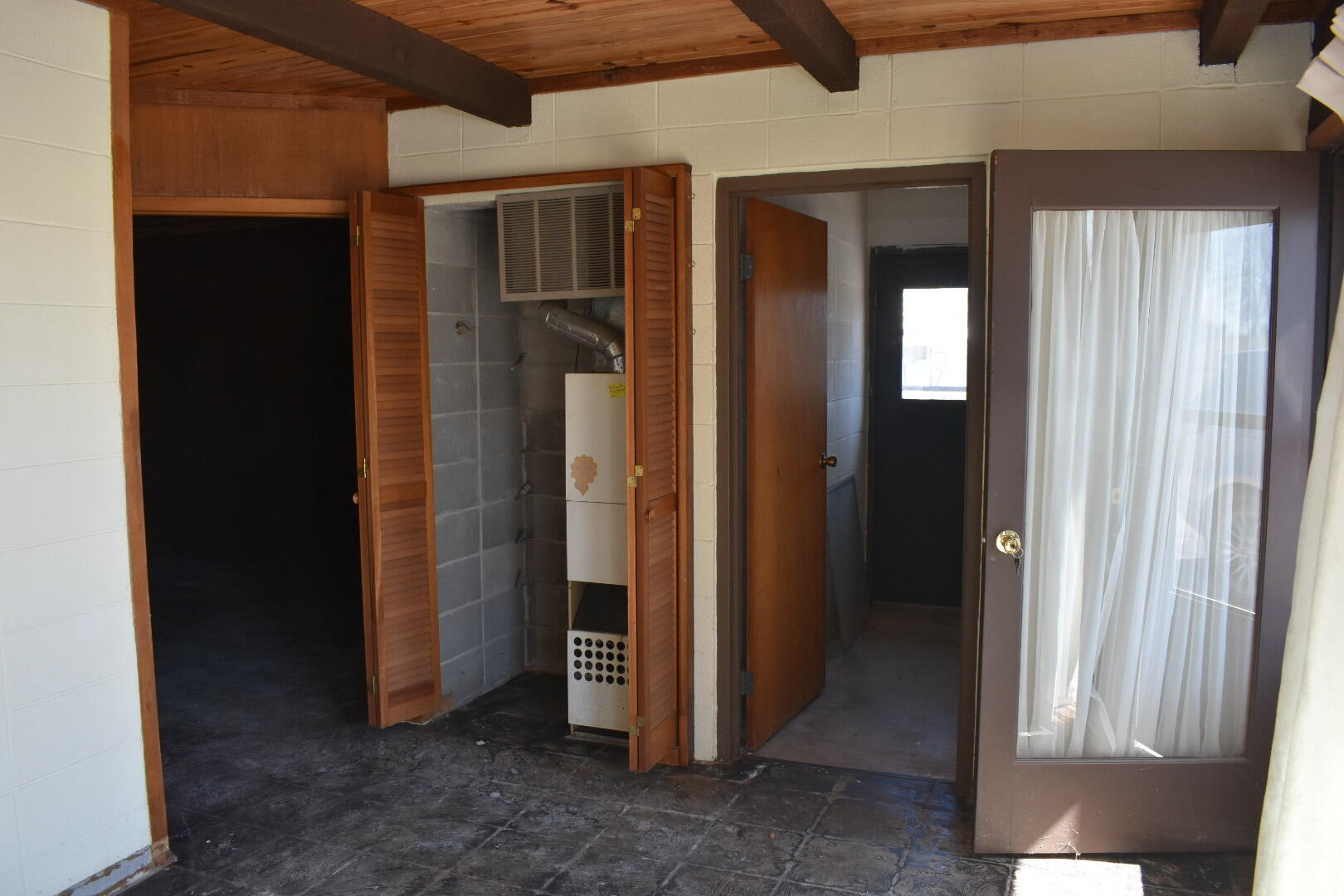 6910 North Farm Road 105 Property Photo 53