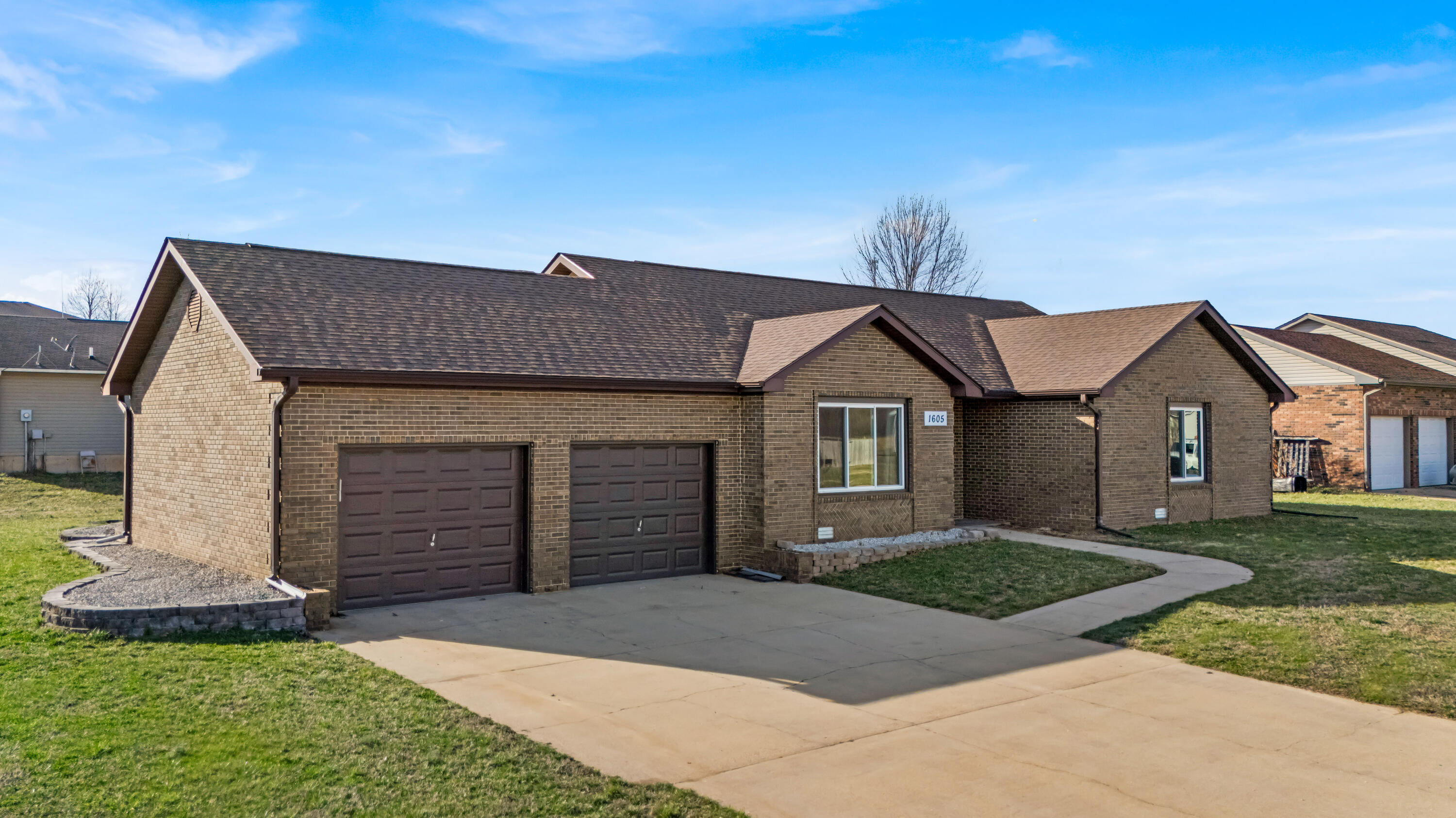 1605 Luna Drive Property Photo 1