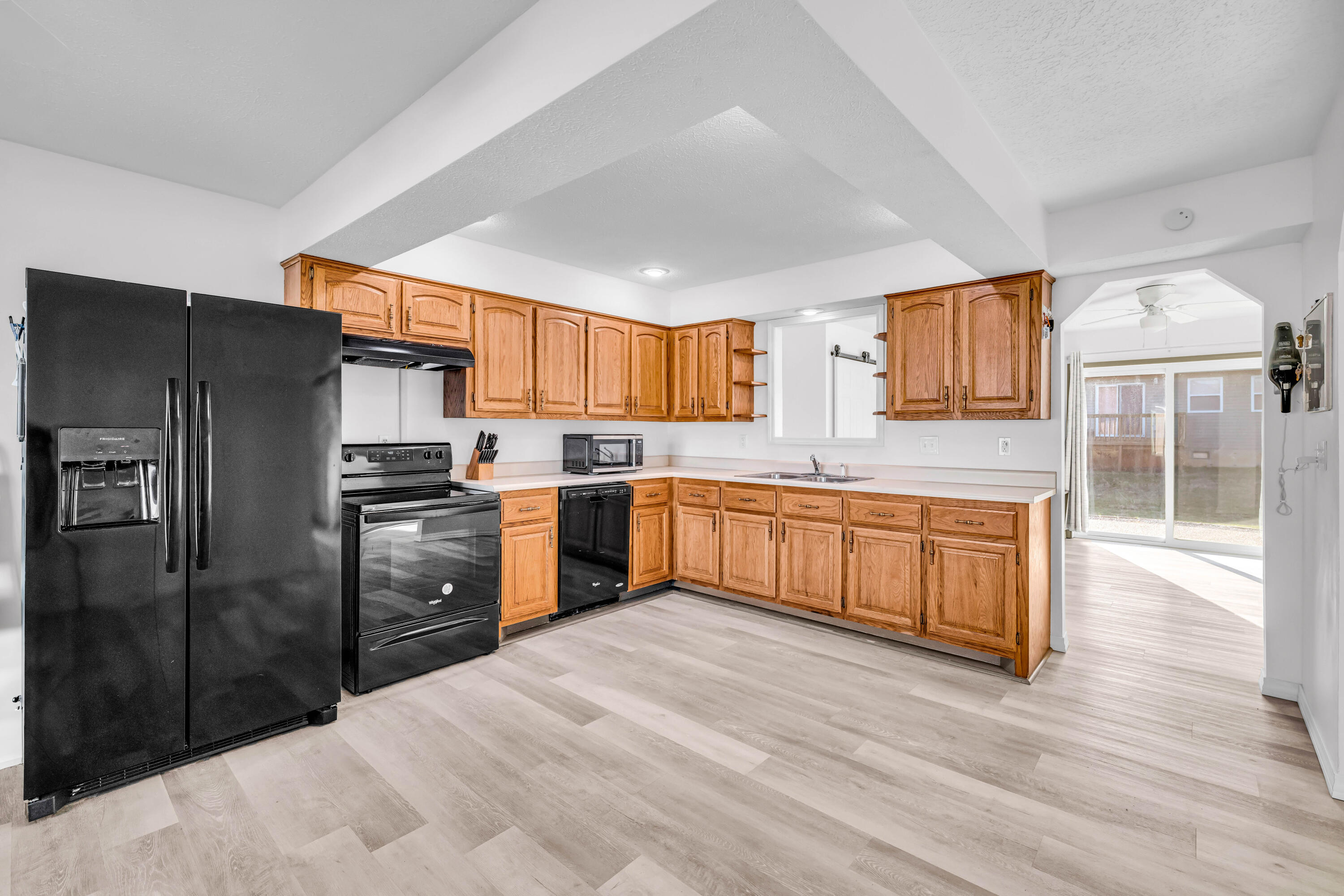 1605 Luna Drive Property Photo 4