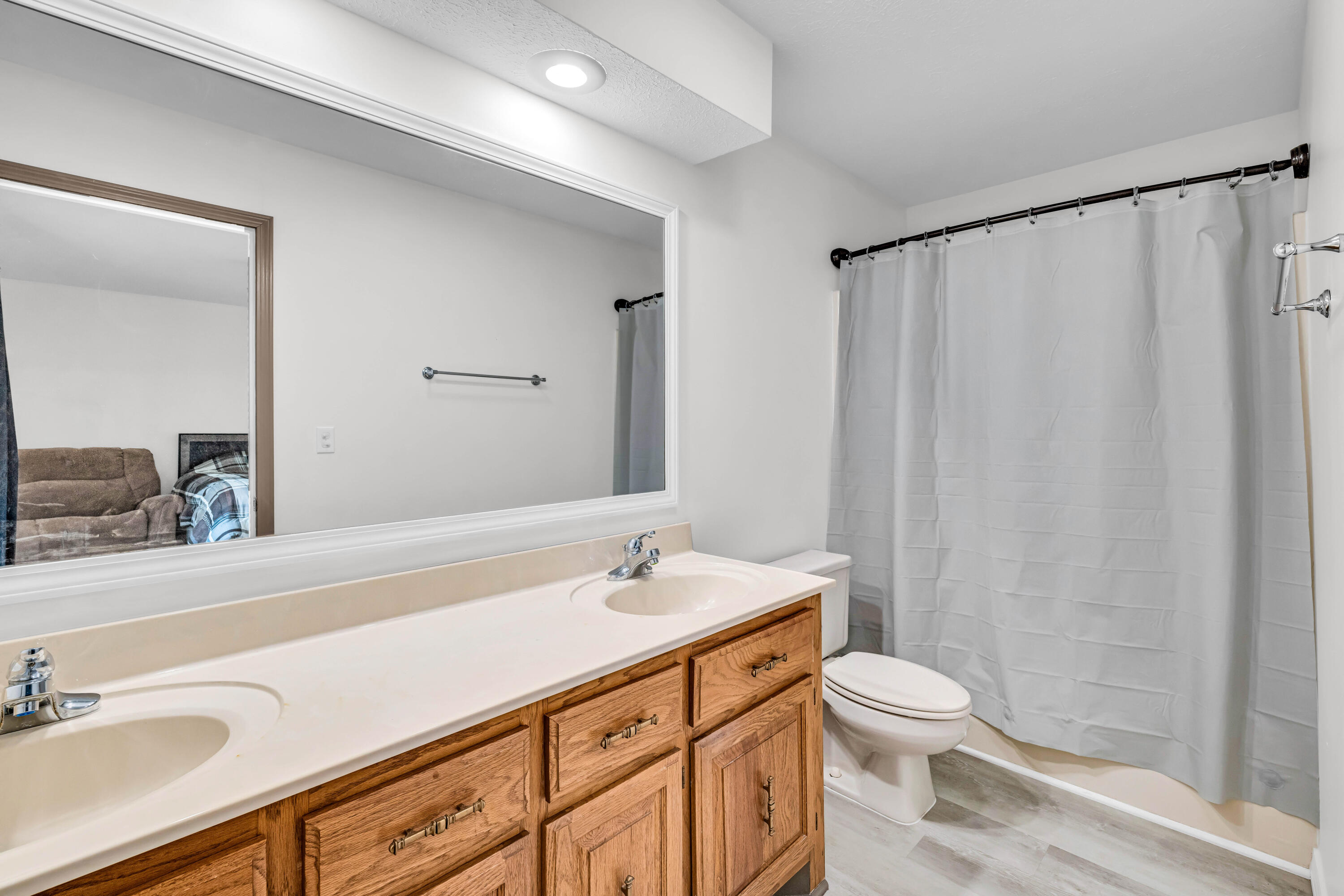 1605 Luna Drive Property Photo 10