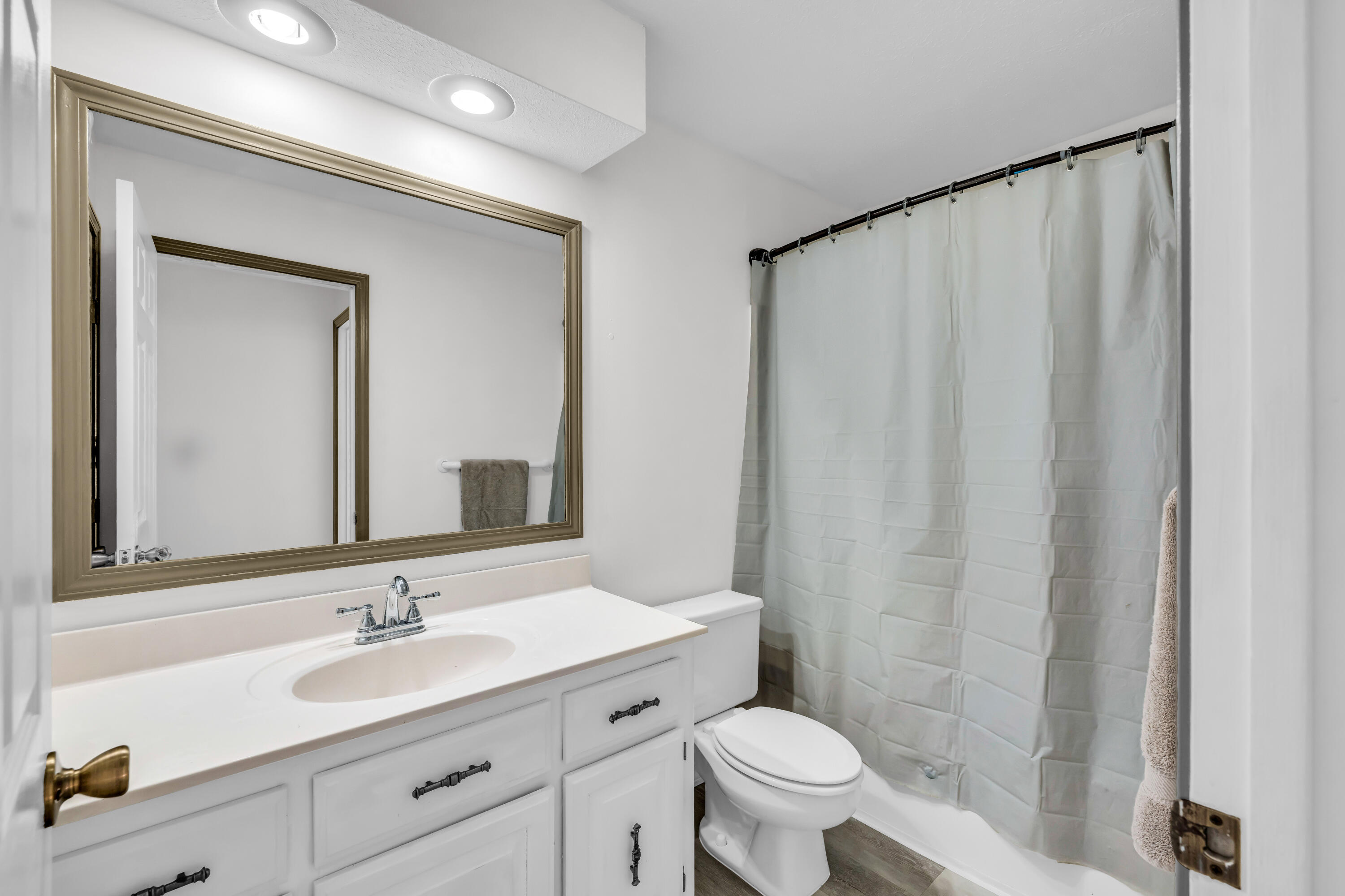 1605 Luna Drive Property Photo 13
