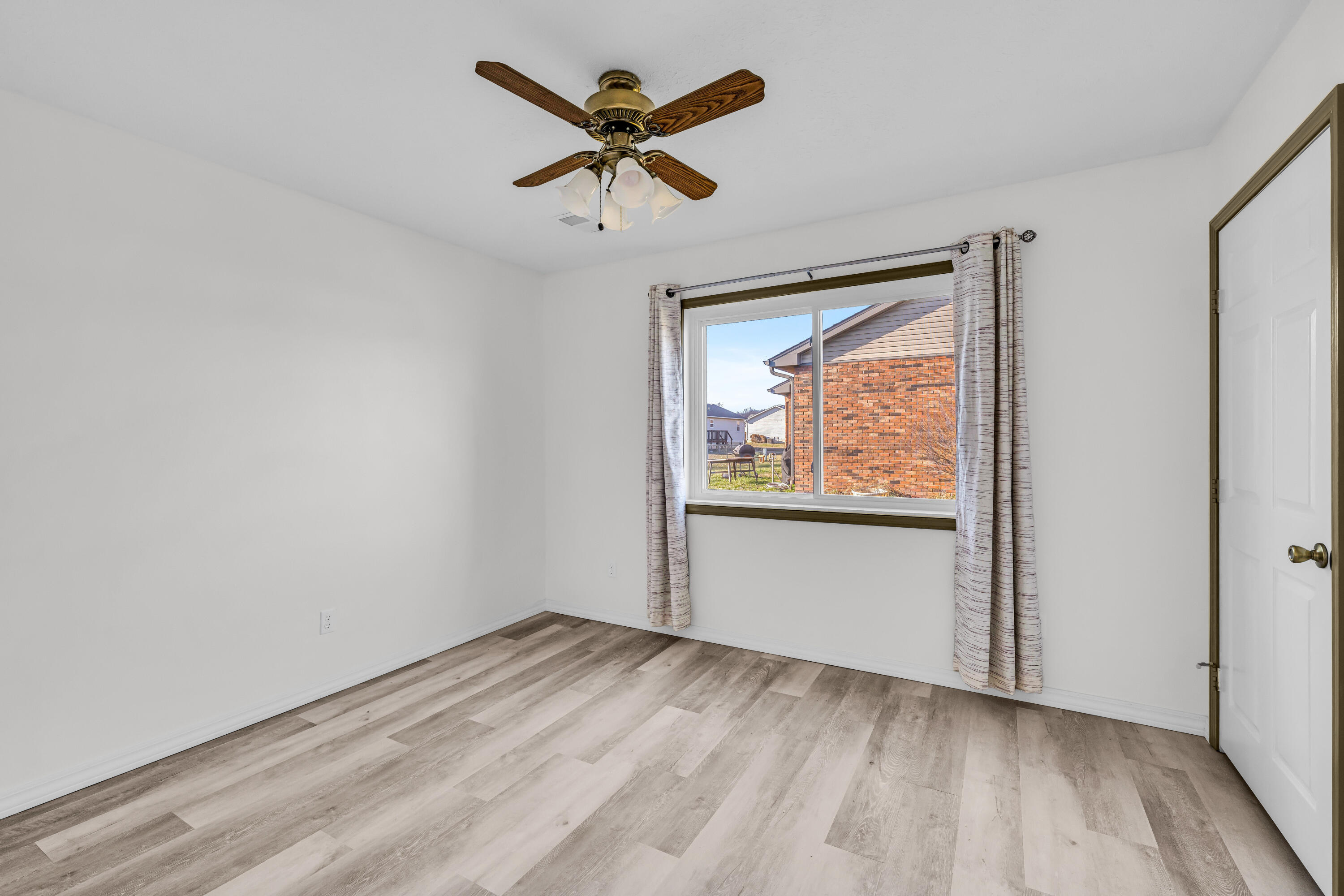1605 Luna Drive Property Photo 14
