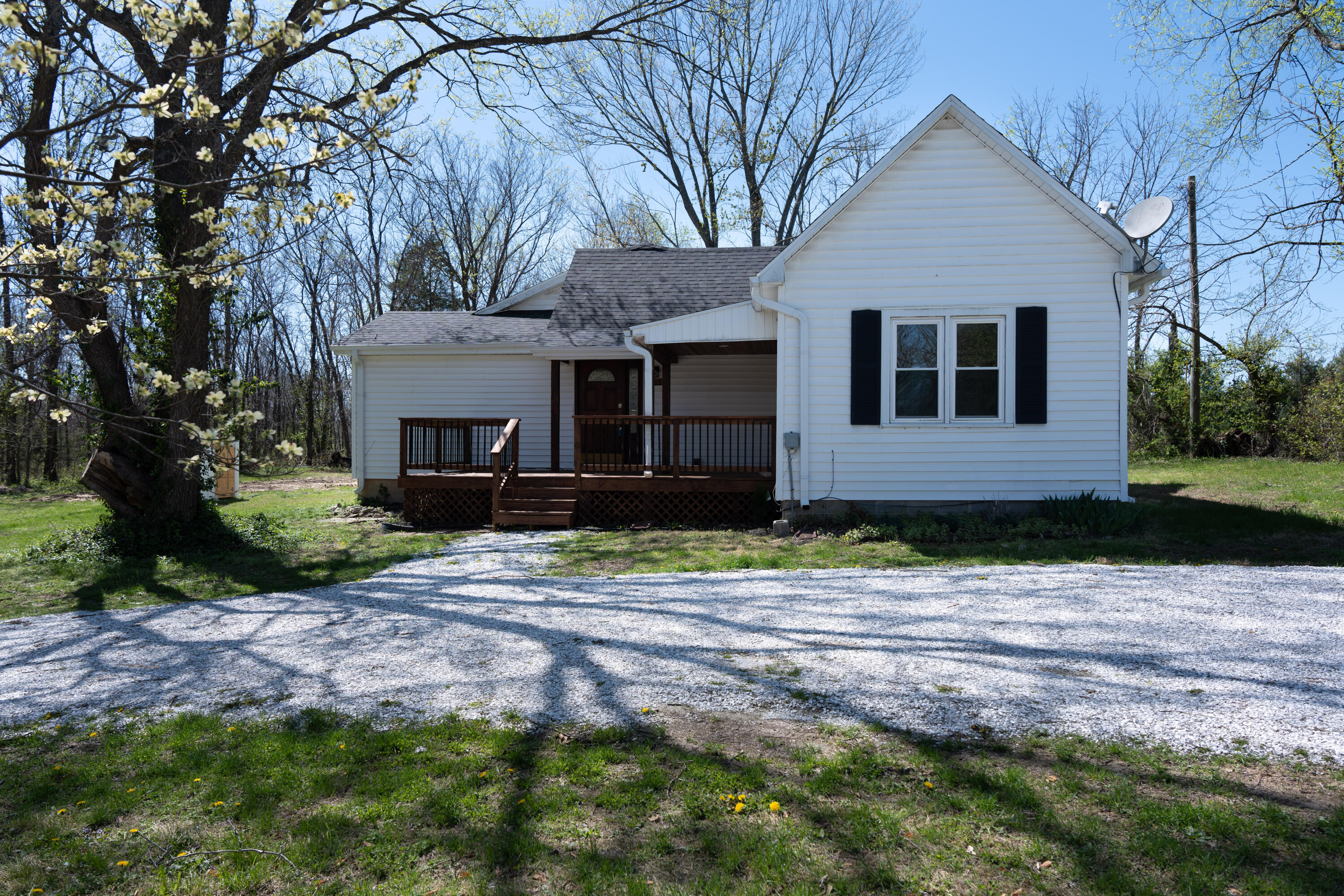 7611 North State Highway 125 Property Photo 3