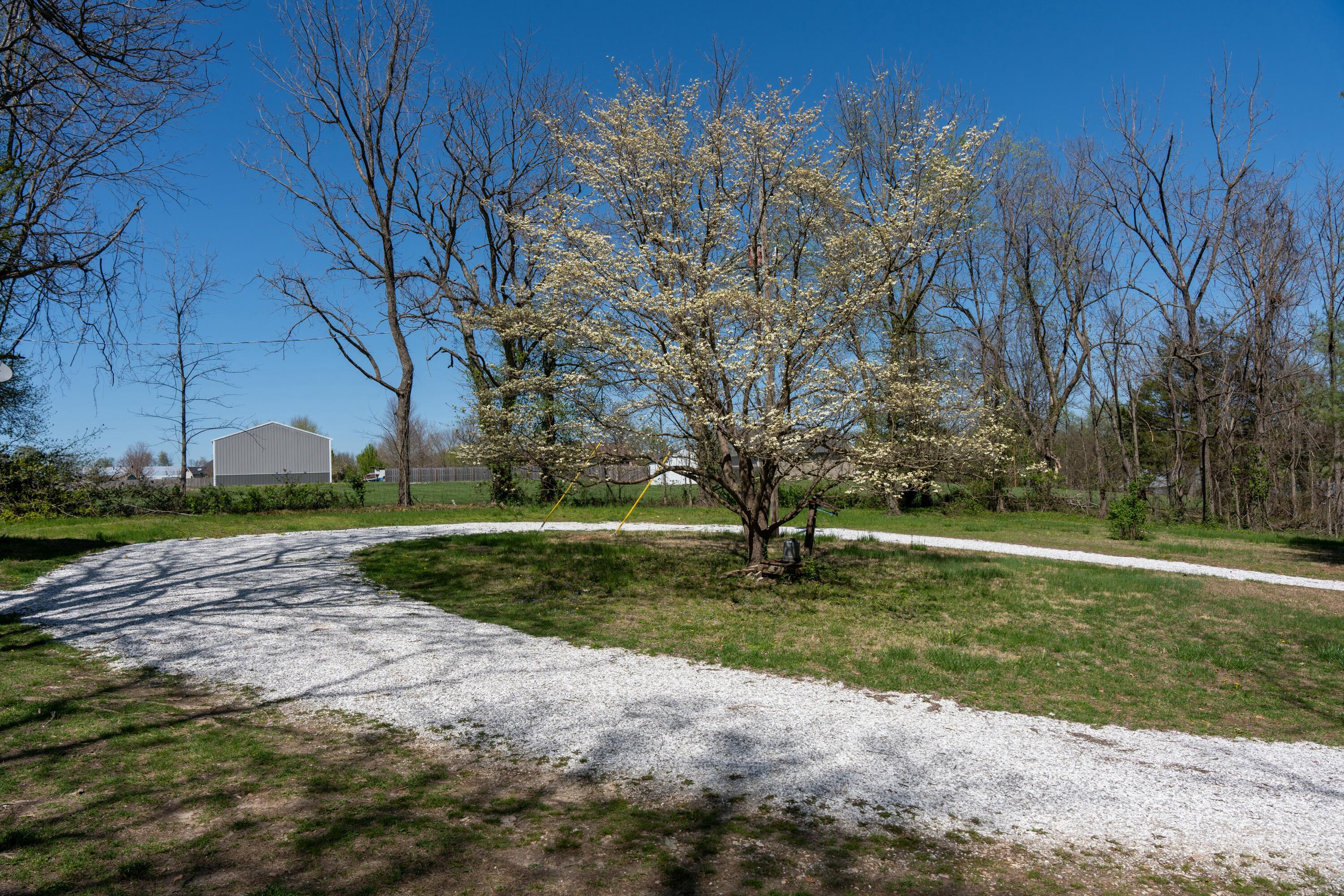 7611 North State Highway 125 Property Photo 4