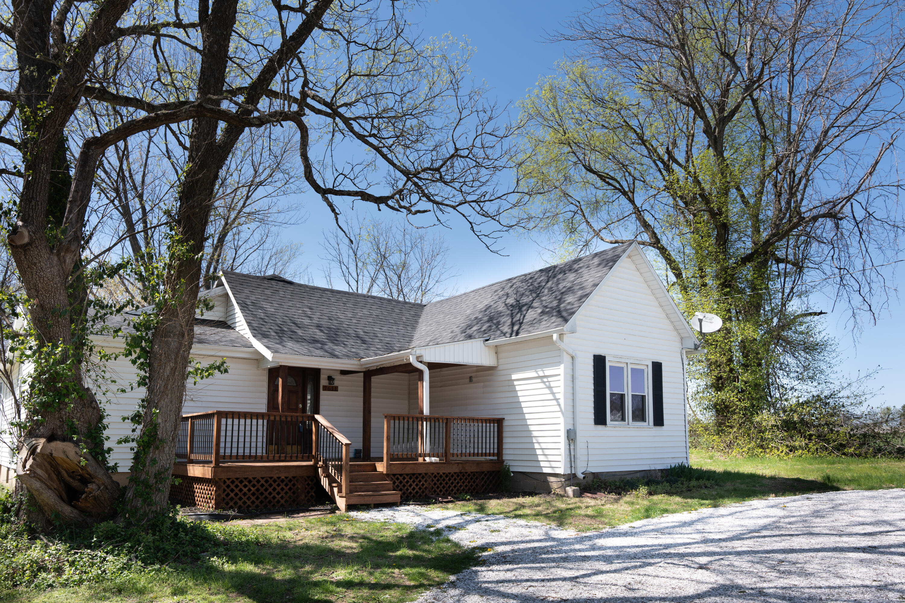 7611 North State Highway 125 Property Photo 5