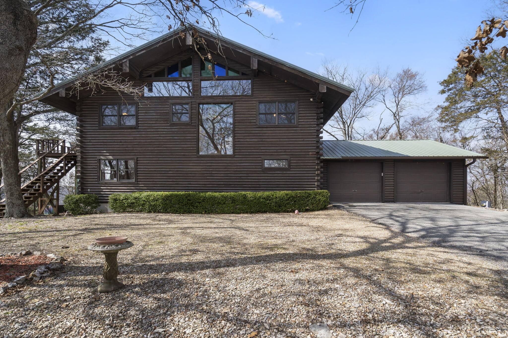 539 Thompson Lane Property Photo 2
