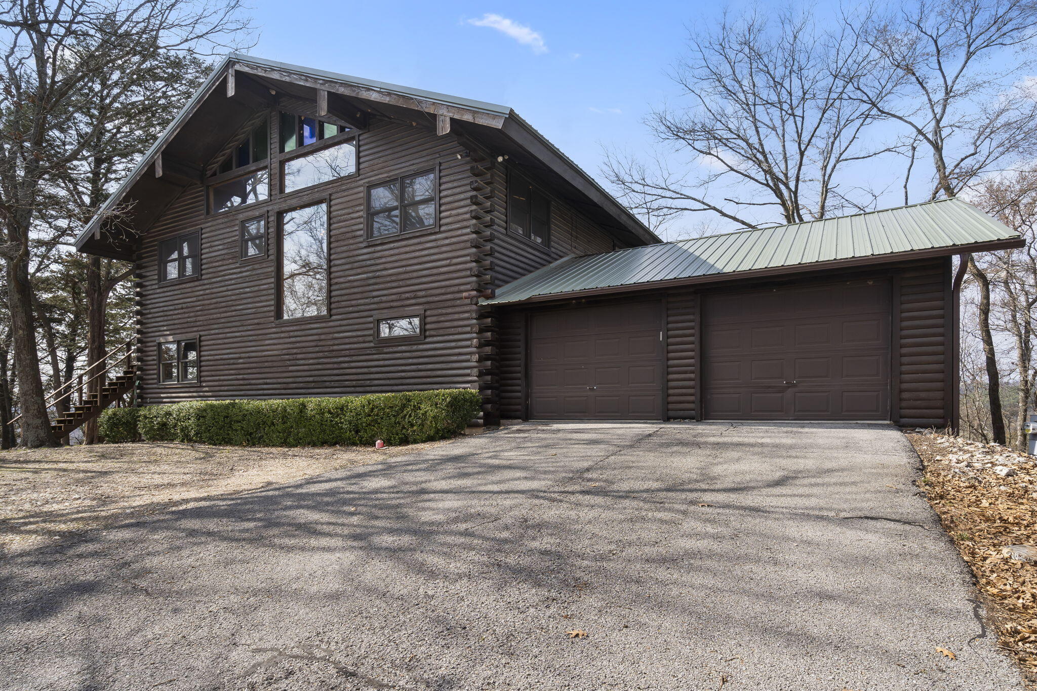 539 Thompson Lane Property Photo 3