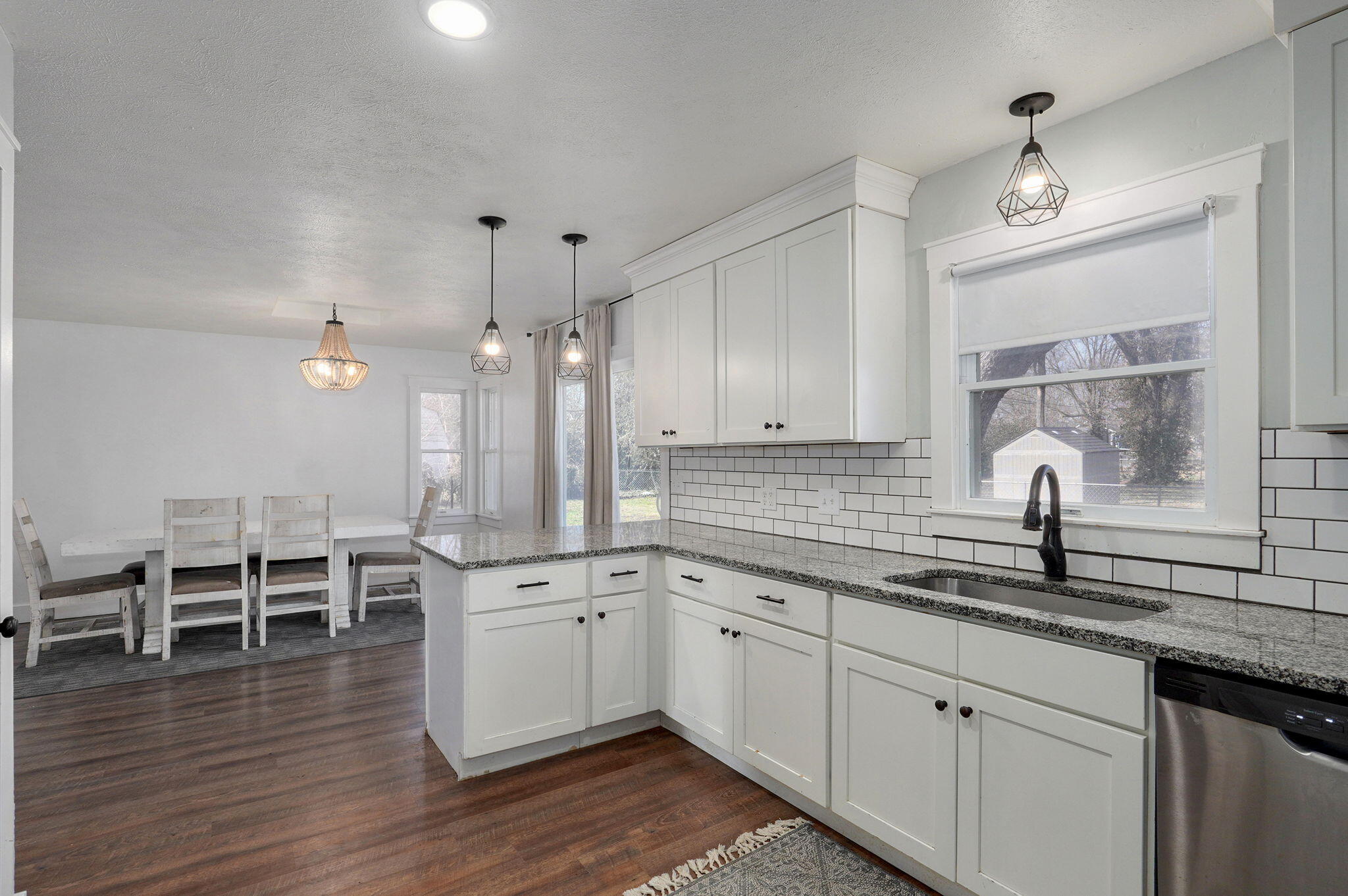 1025 North Market Avenue Property Photo 16