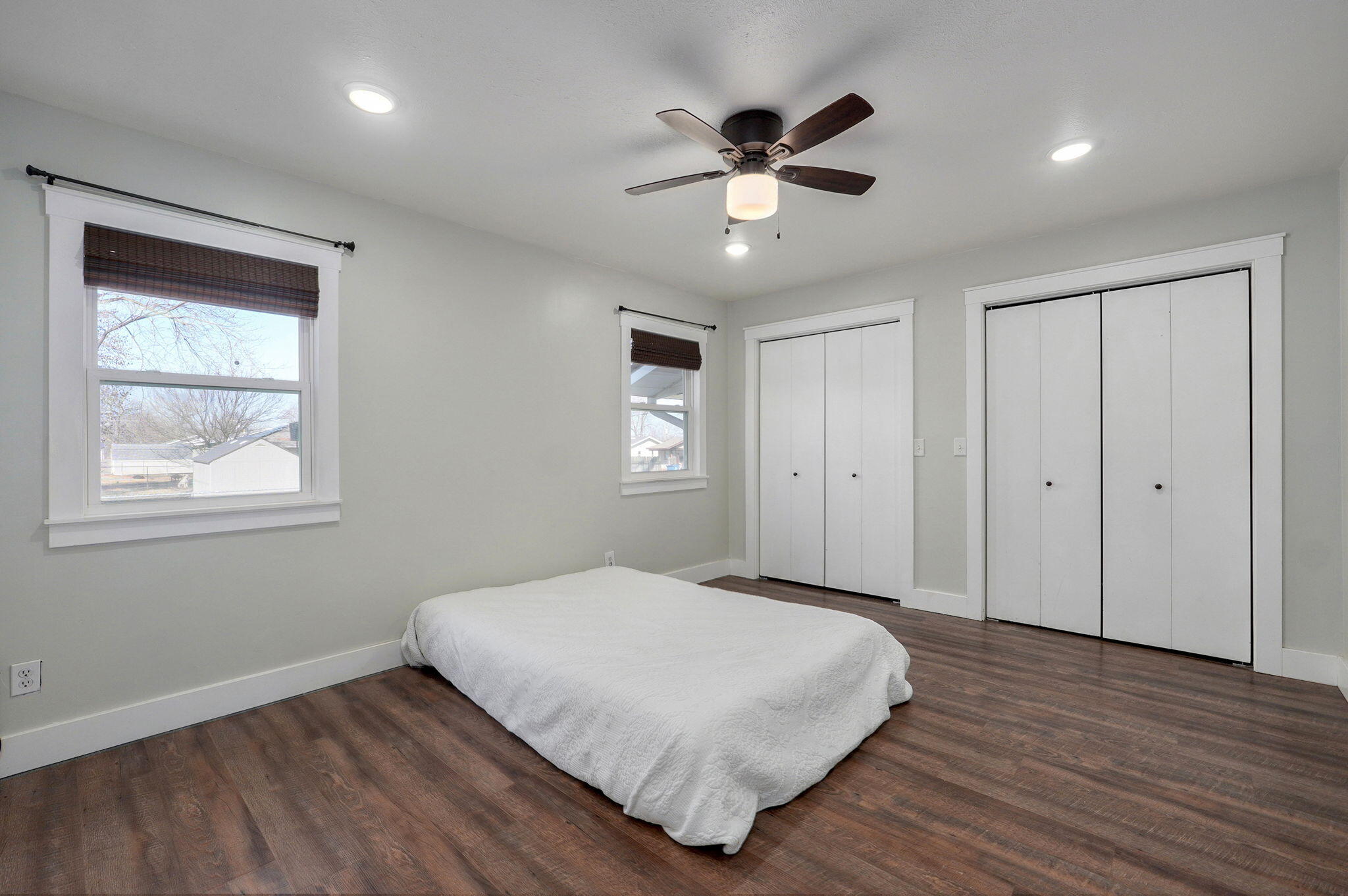 1025 North Market Avenue Property Photo 17