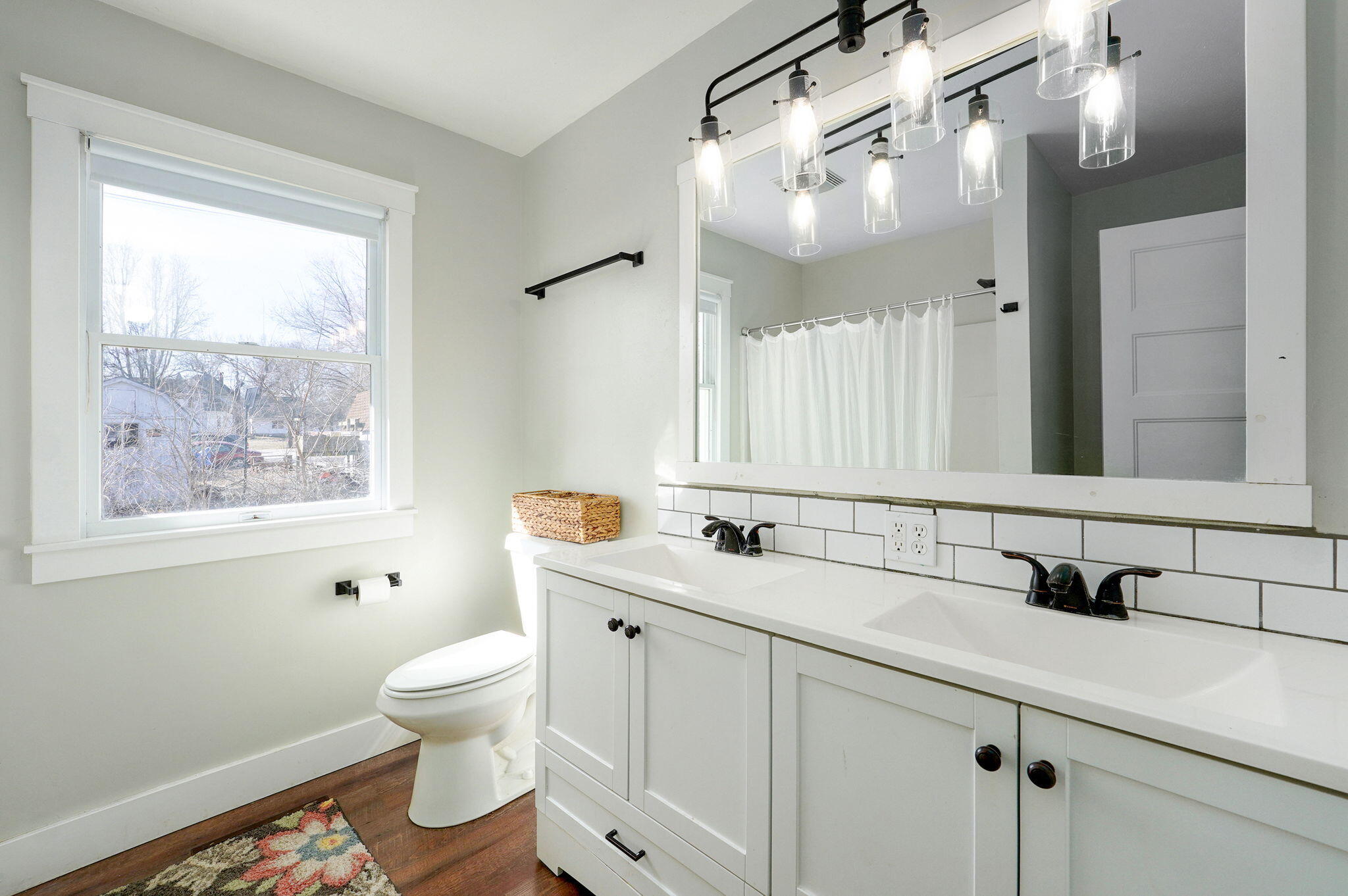 1025 North Market Avenue Property Photo 24