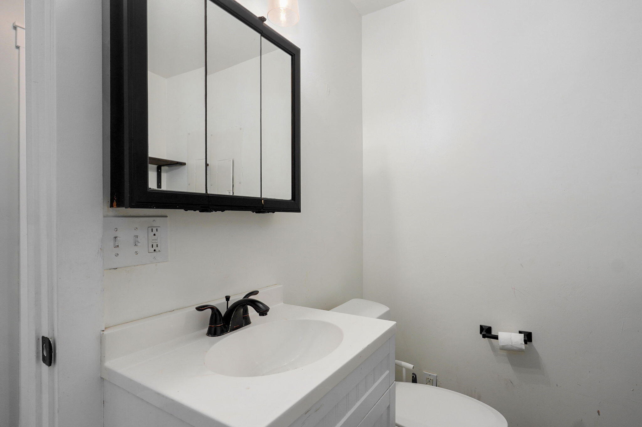 1025 North Market Avenue Property Photo 27