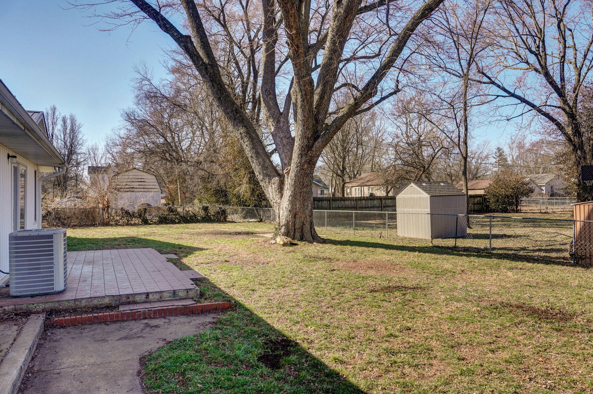 1025 North Market Avenue Property Photo 31