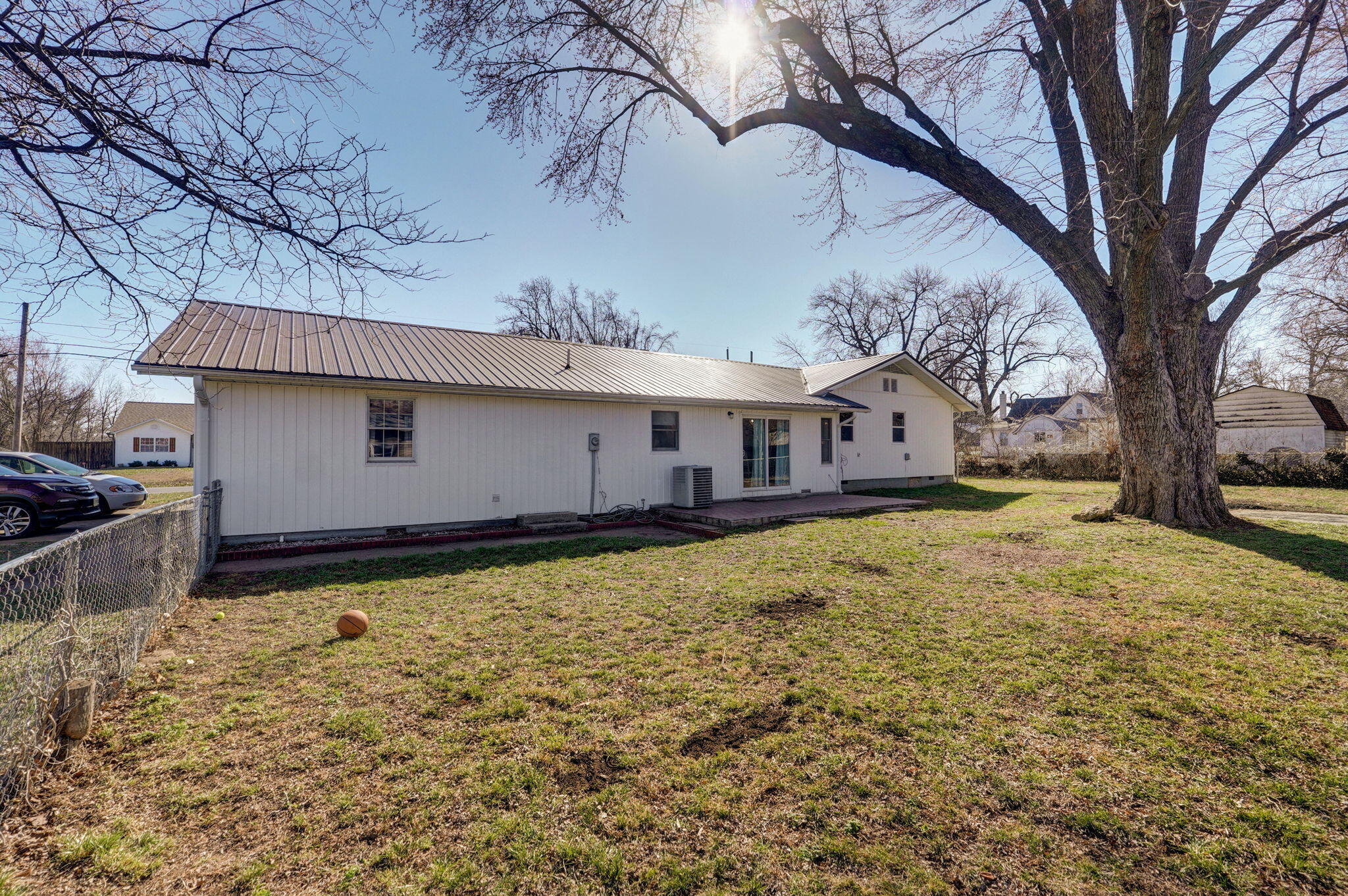 1025 North Market Avenue Property Photo 34
