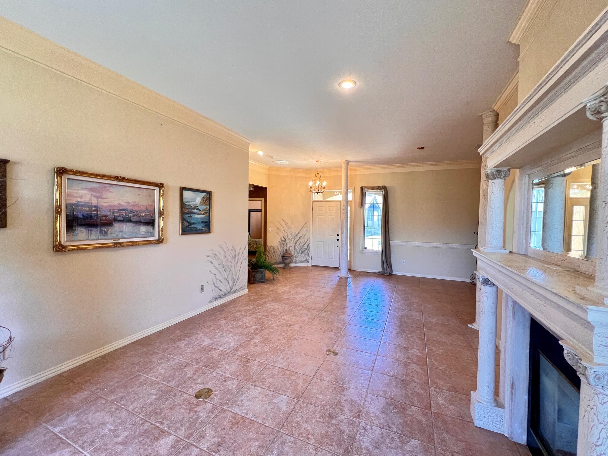966 South Carriage Avenue Property Photo 6