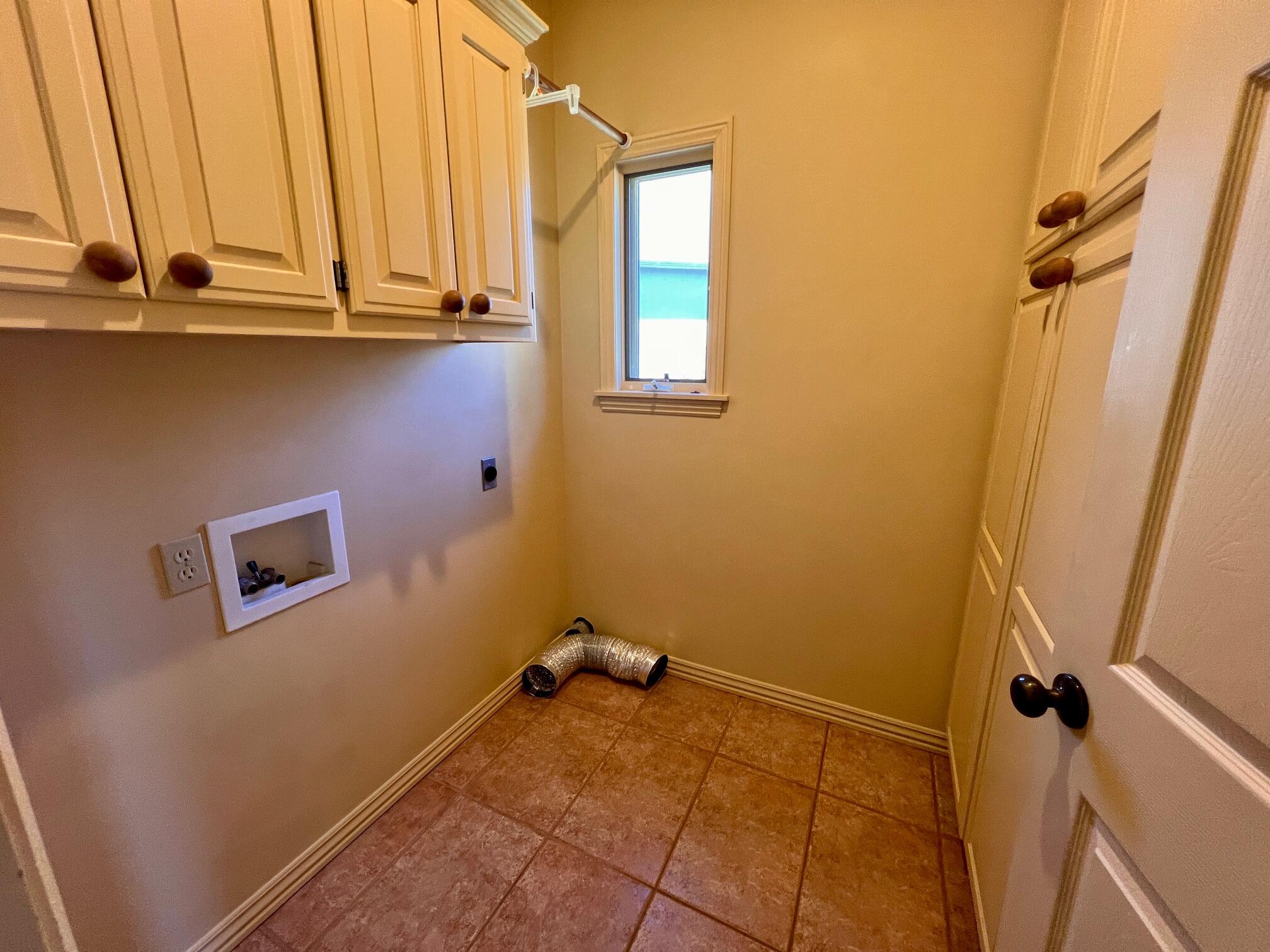 966 South Carriage Avenue Property Photo 17