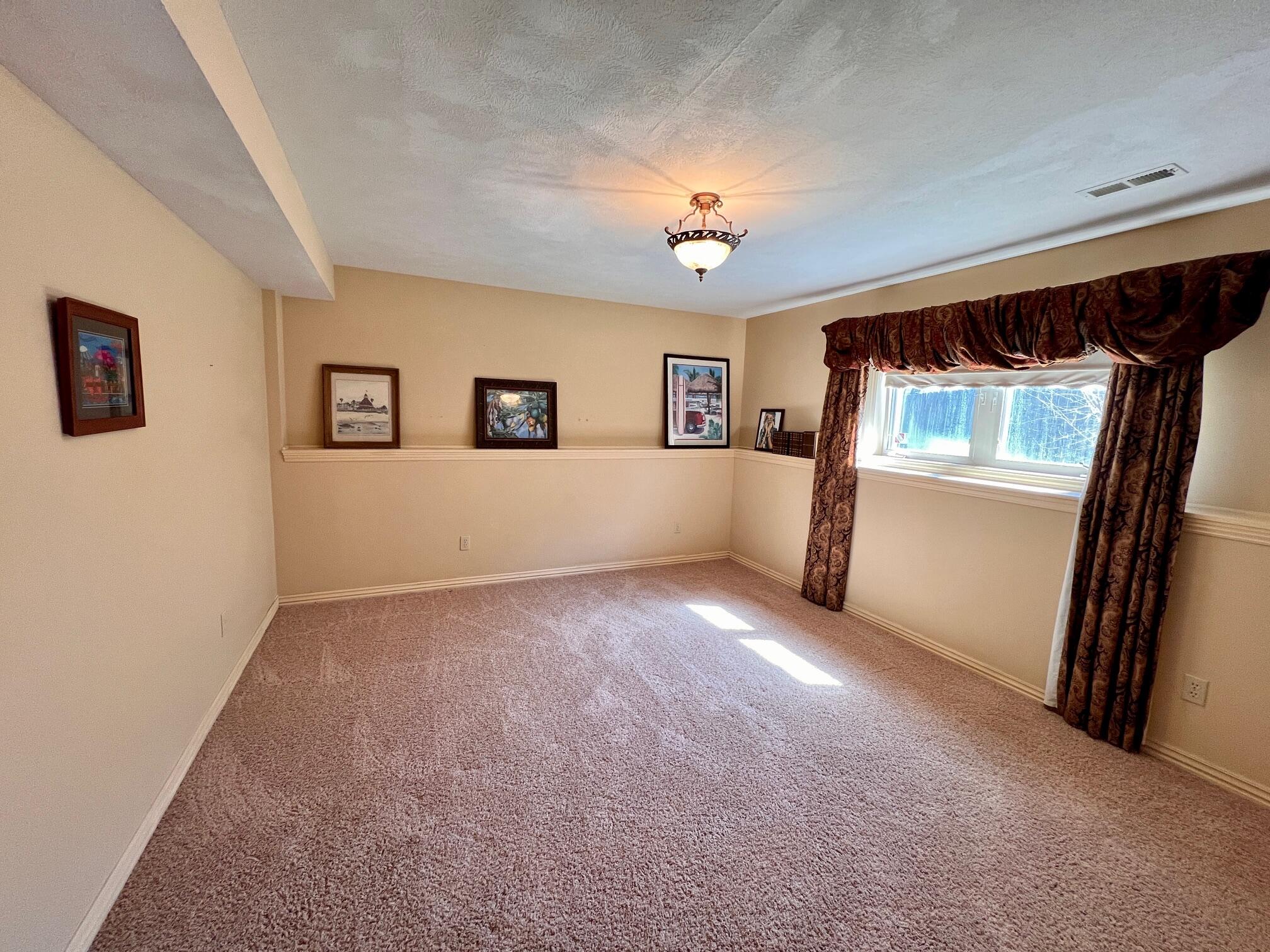 966 South Carriage Avenue Property Photo 27
