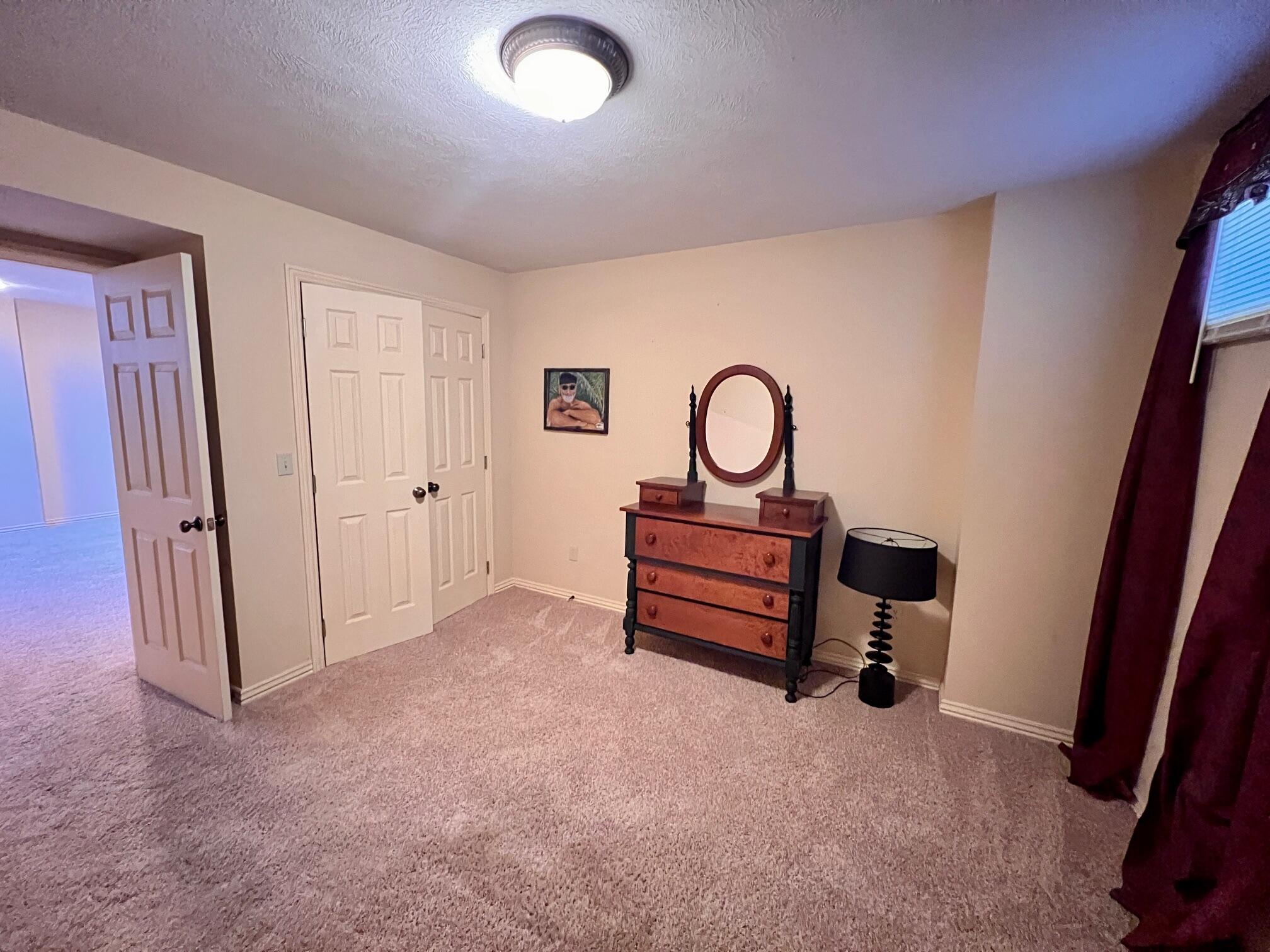 966 South Carriage Avenue Property Photo 28