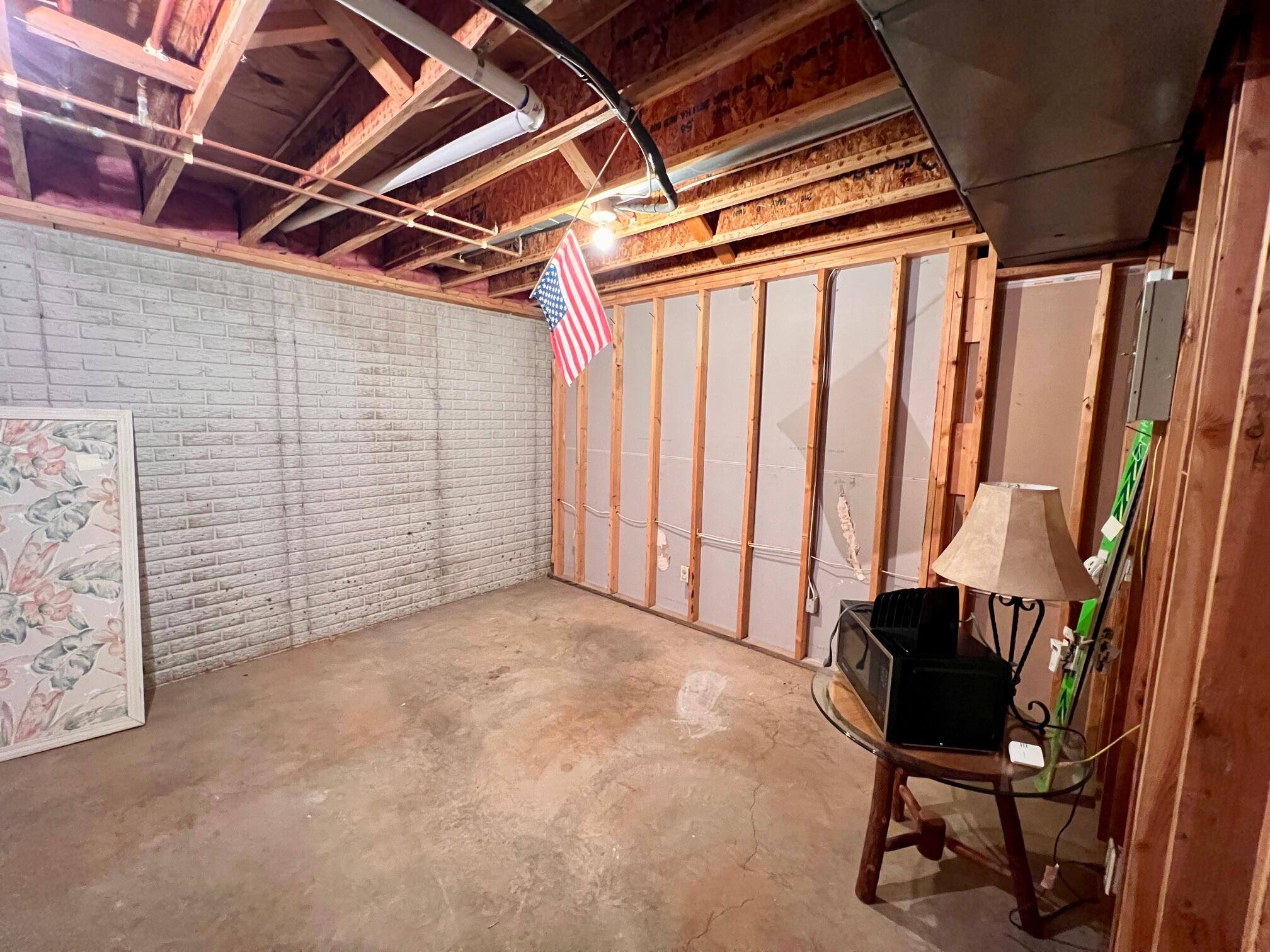 966 South Carriage Avenue Property Photo 29