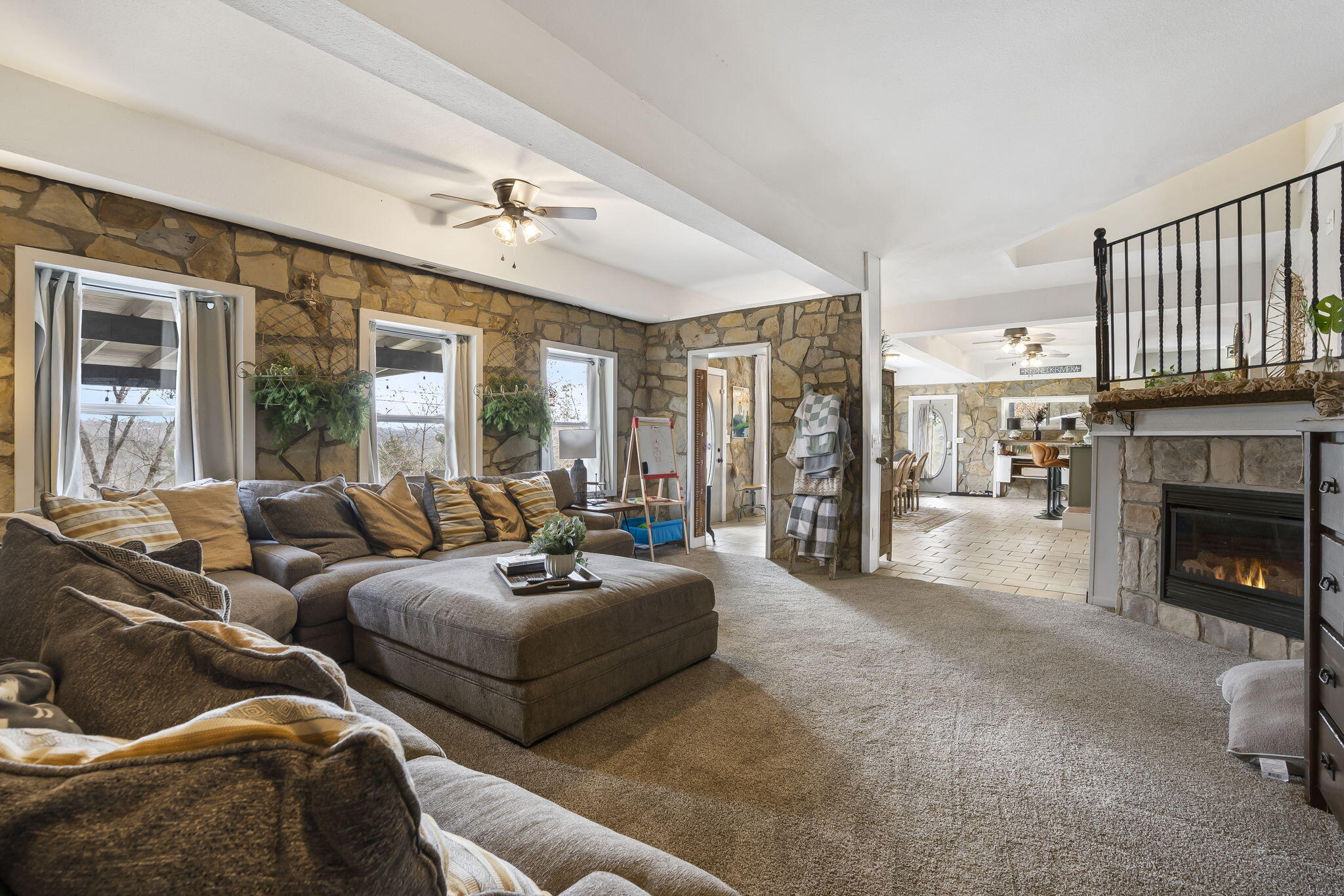 463 Taneycomo Hill Drive Property Photo 11