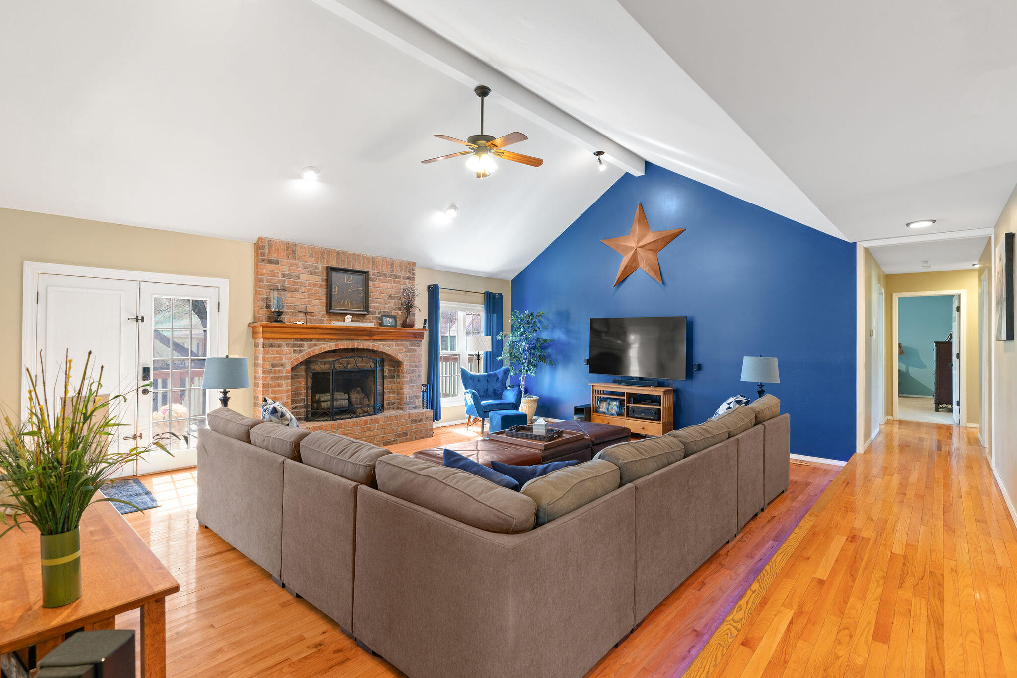 4526 South Zane Court Property Photo 6