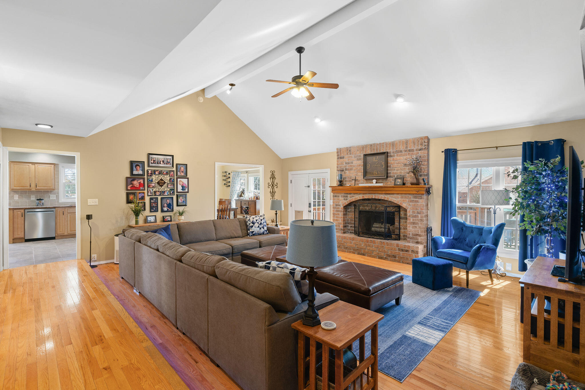 4526 South Zane Court Property Photo 8