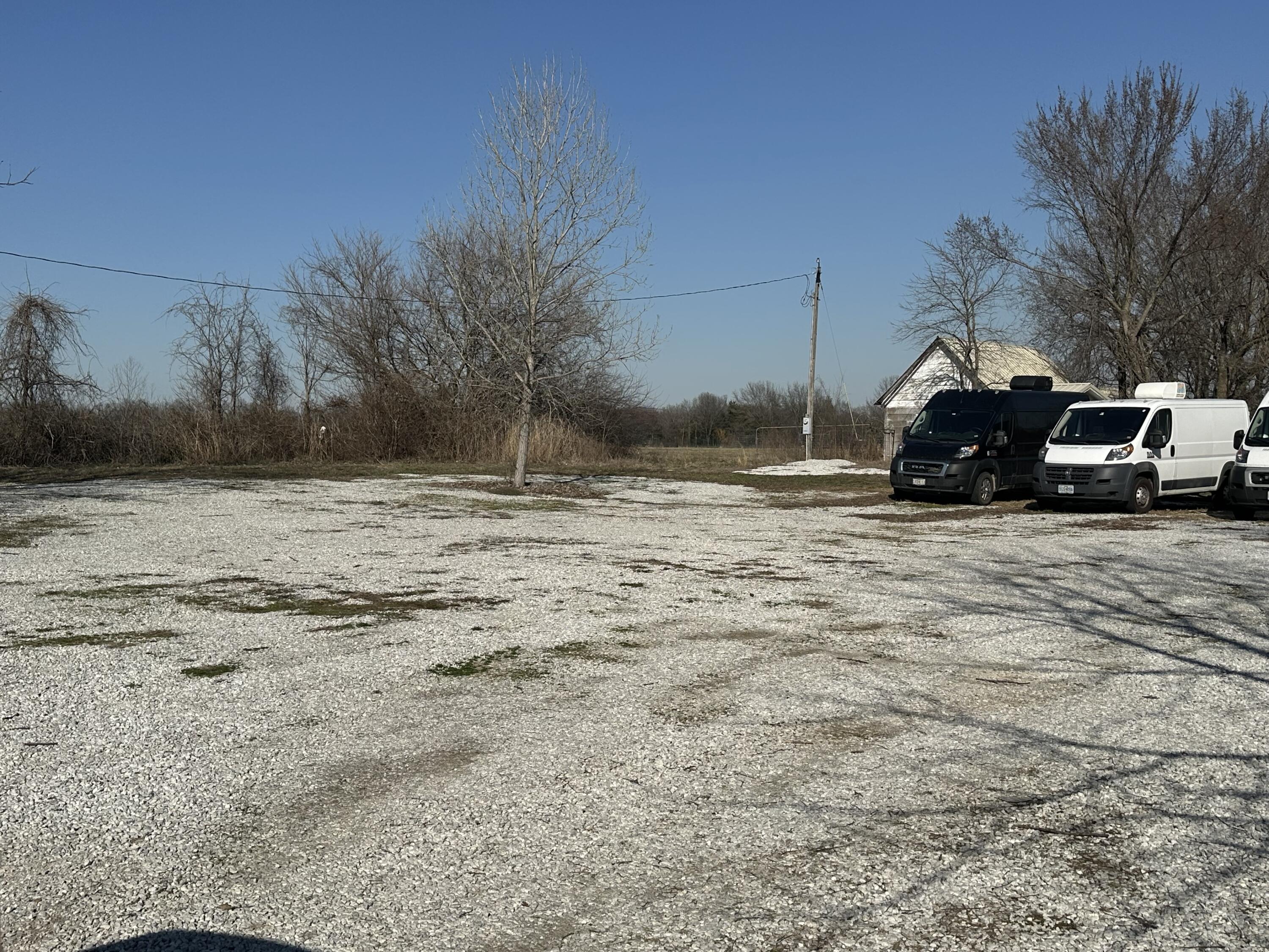 000 Owl Road Property Photo 5