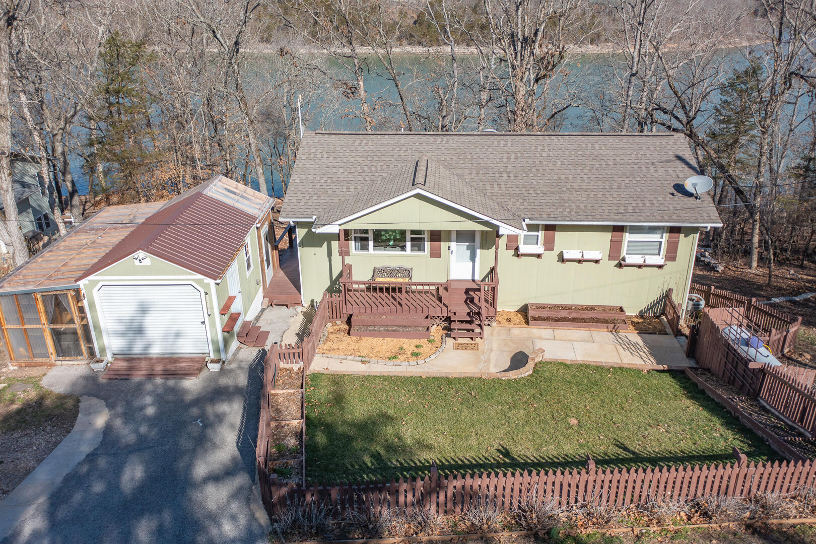 28007 Fox Fire Lane Property Photo 9