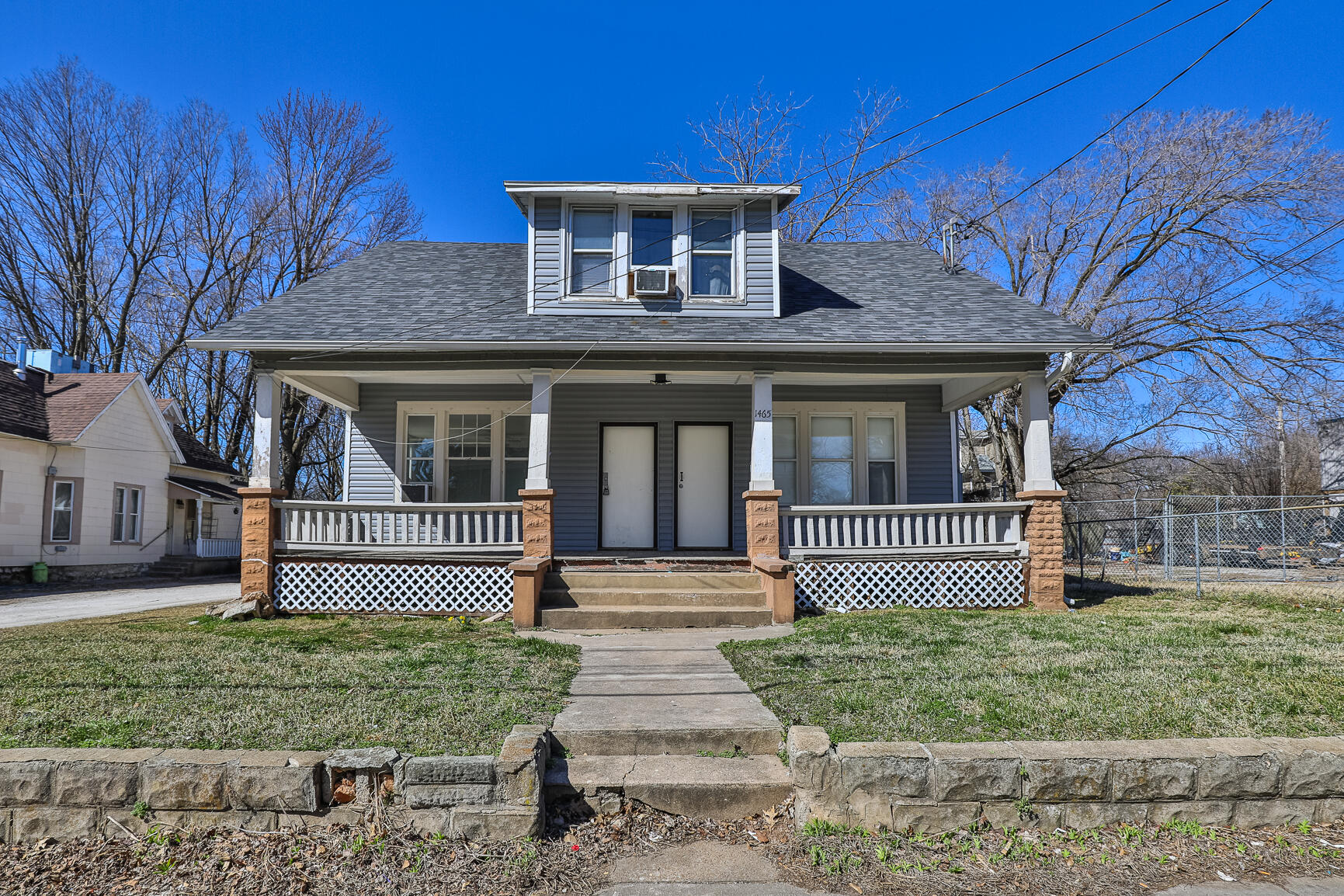 1465 North Grant Avenue Property Photo