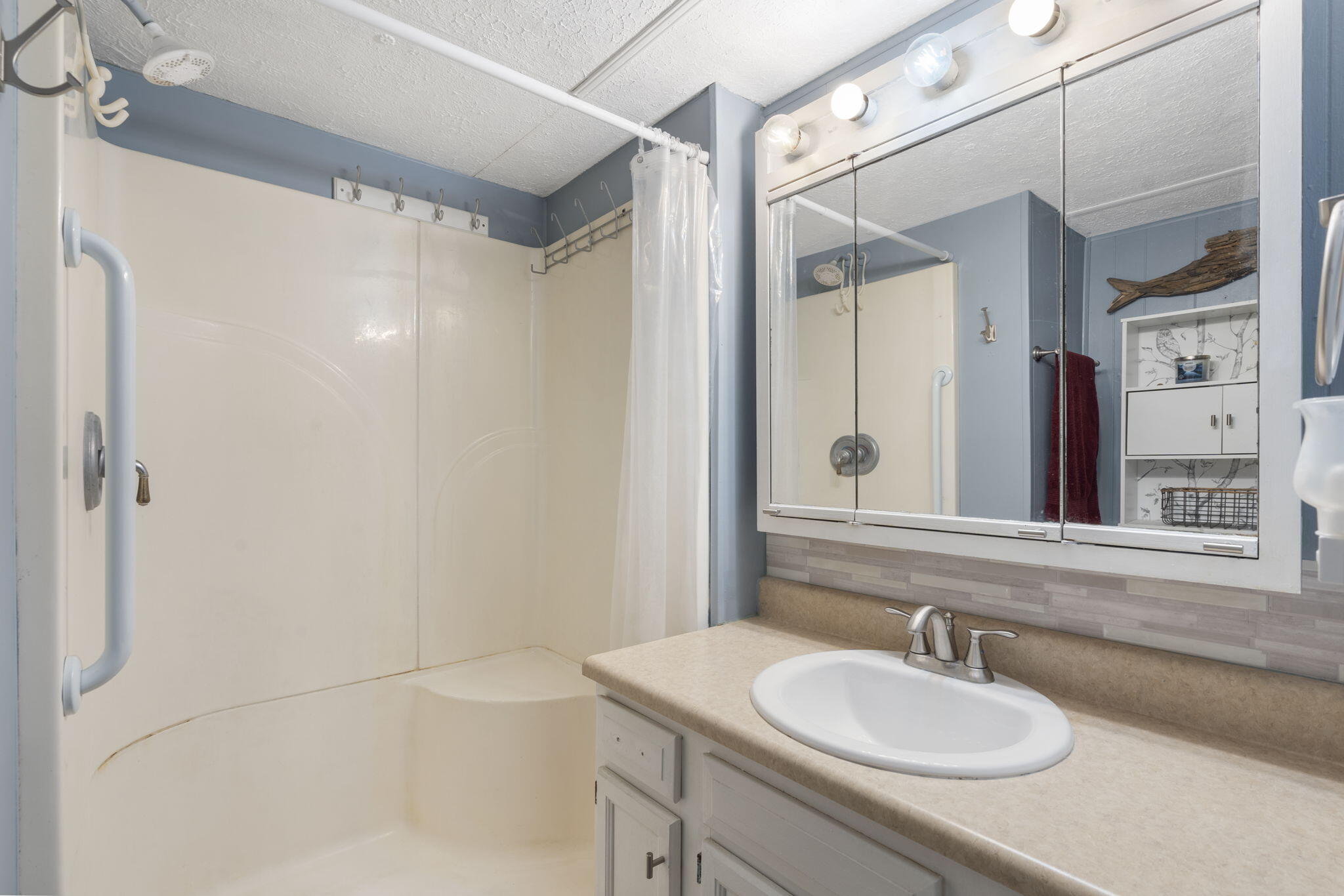 18 Liberty Lane Property Photo 16