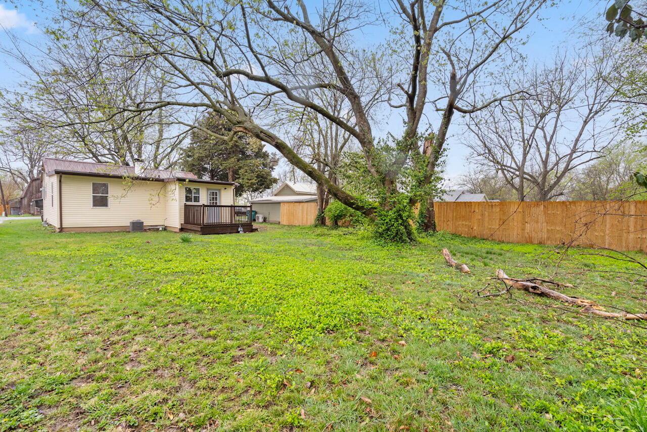 1953 West Thoman Street Property Photo 23