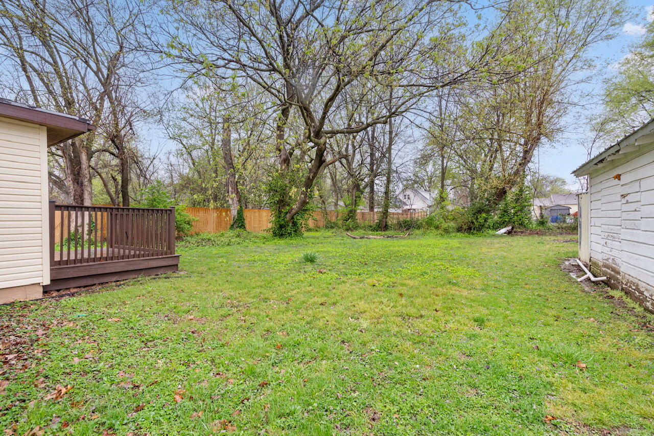 1953 West Thoman Street Property Photo 24