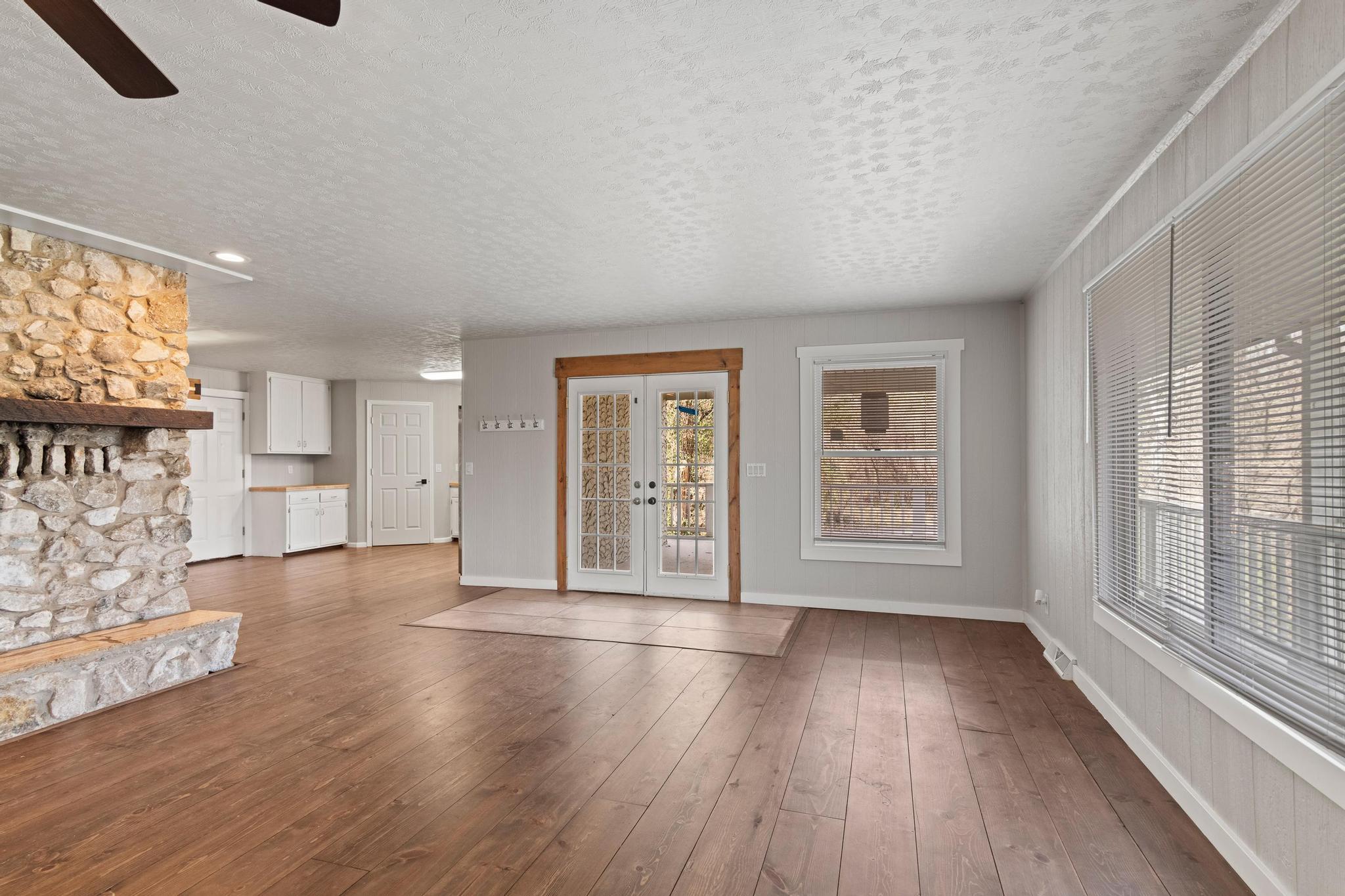164 Spring Street Property Photo 12