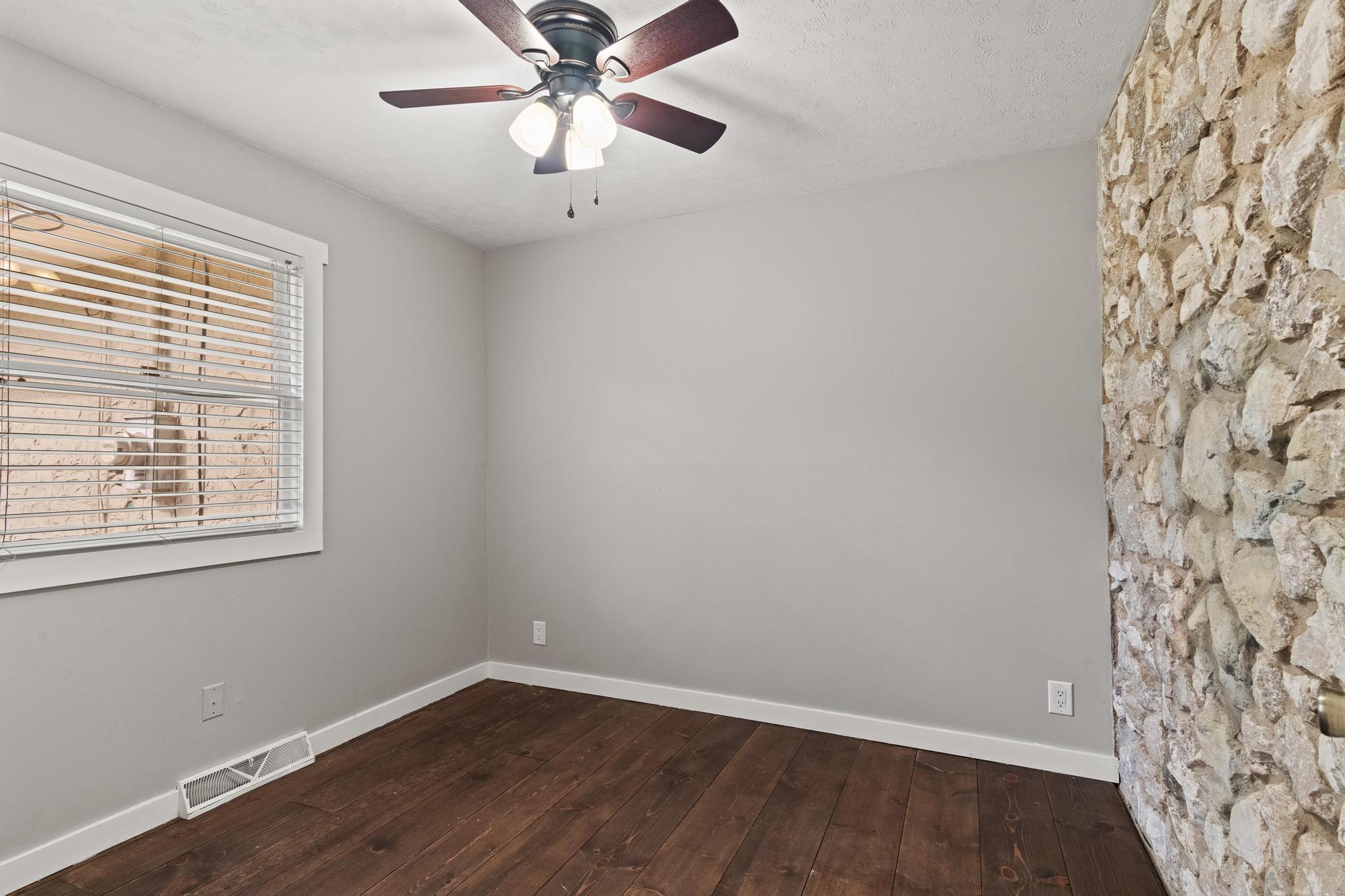 164 Spring Street Property Photo 27