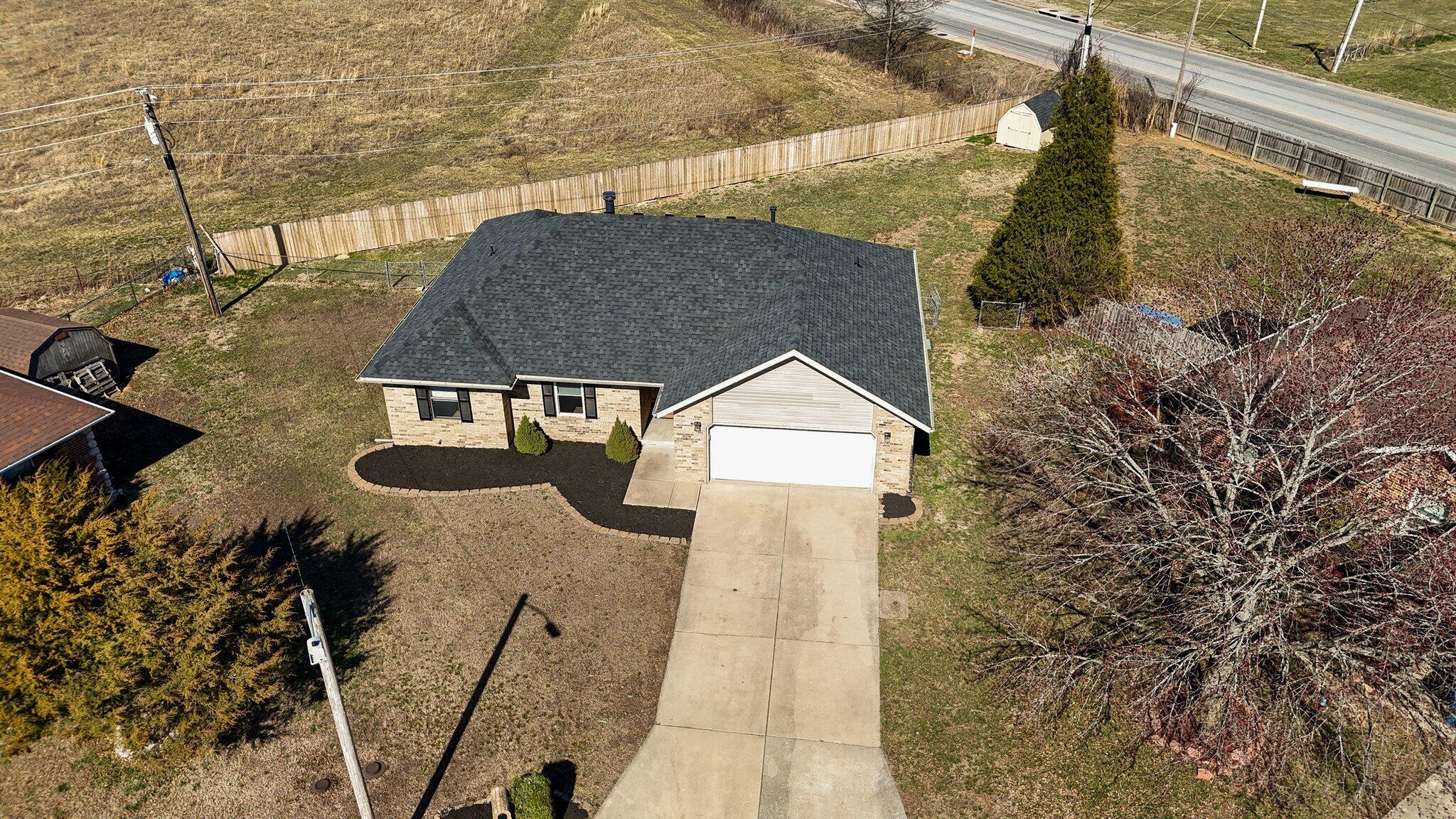 702 South Redwood Court Property Photo