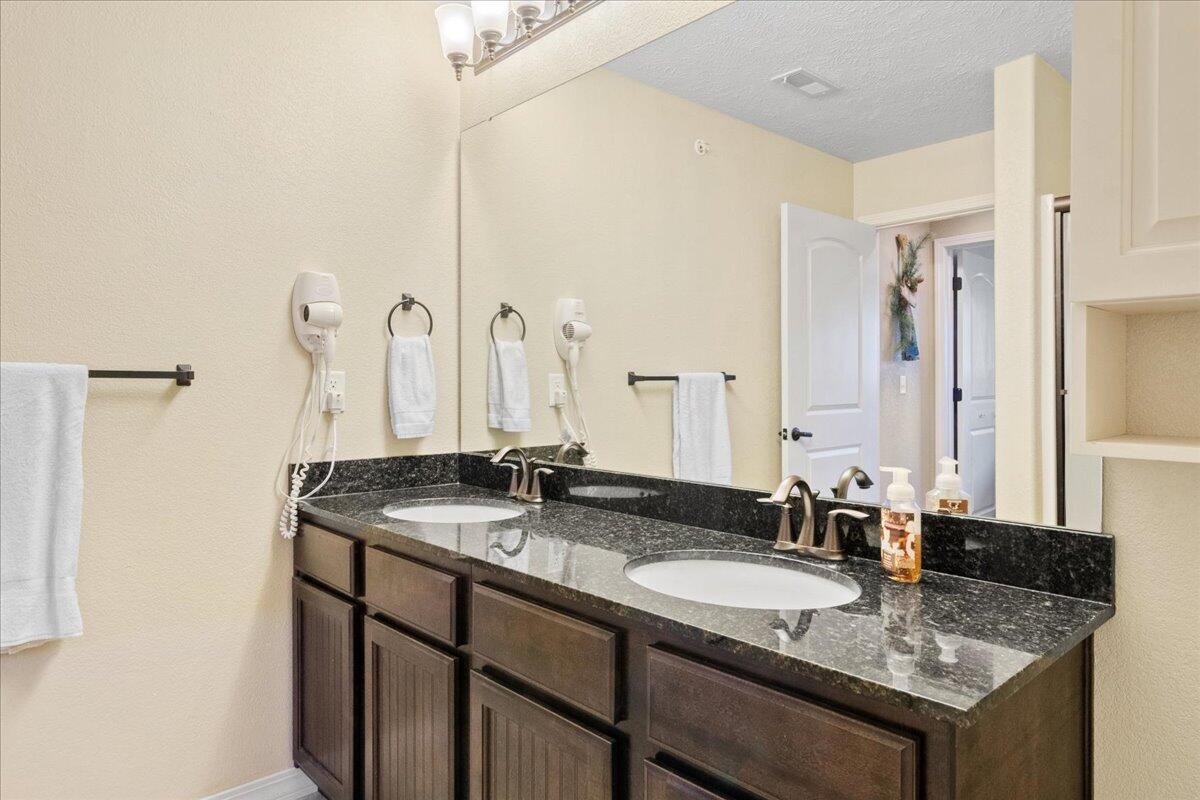 200 Majestic Dr Unit 408 Property Photo 27