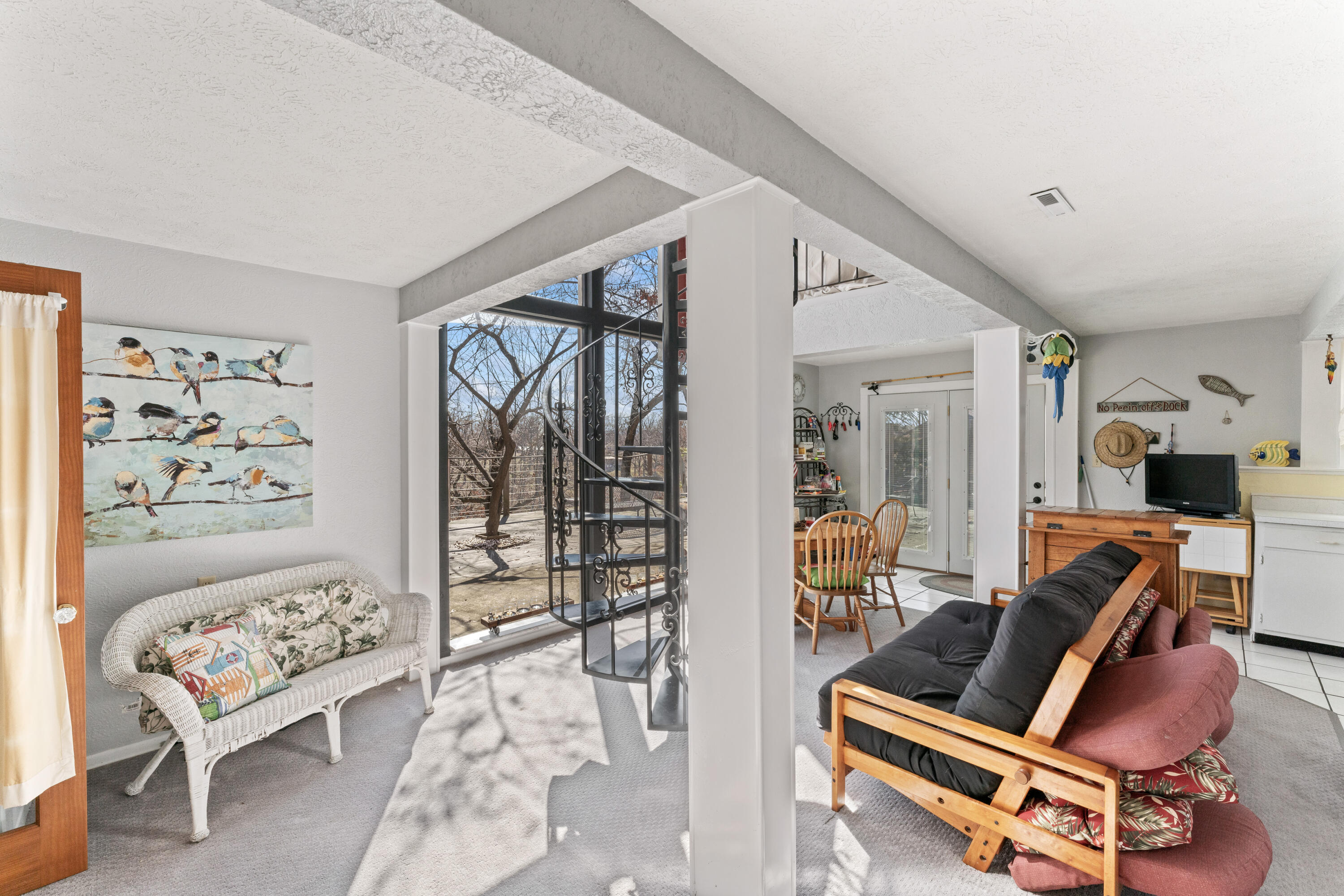22740 Arrowhead Lane Property Photo 6