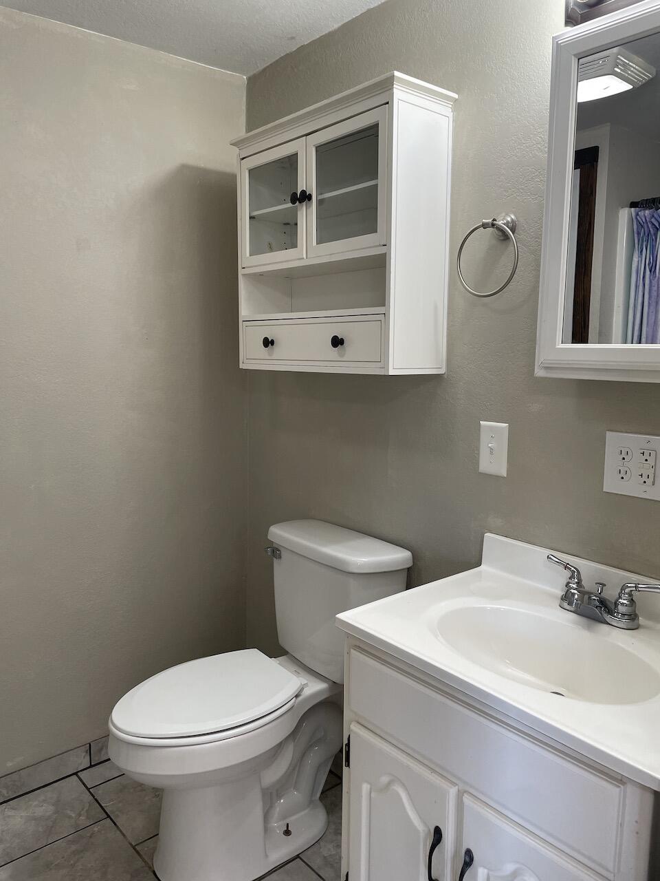 435 East 2nd Street Property Photo 14