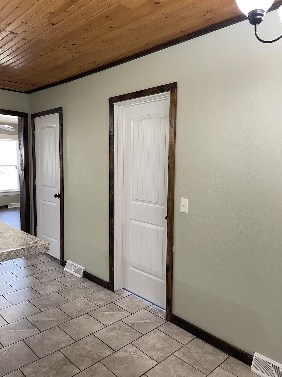 435 East 2nd Street Property Photo 17