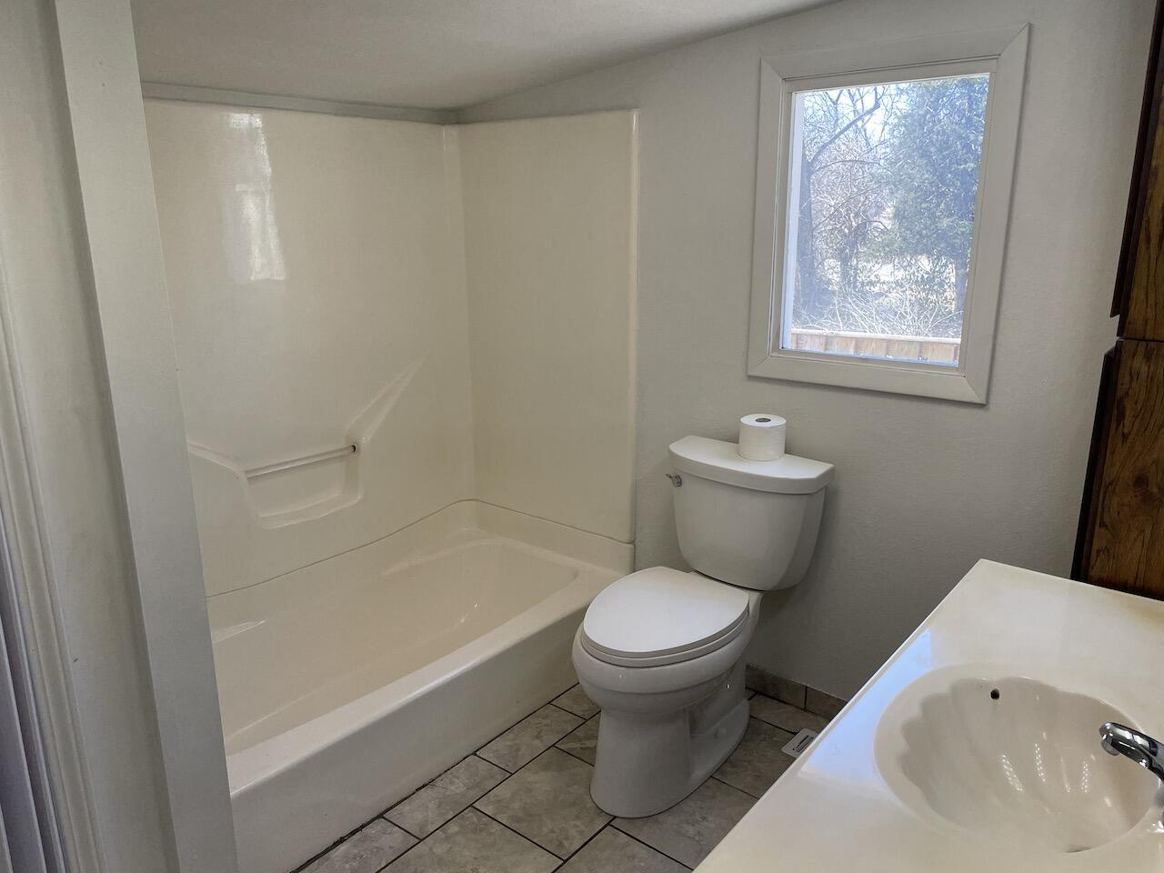 435 East 2nd Street Property Photo 26
