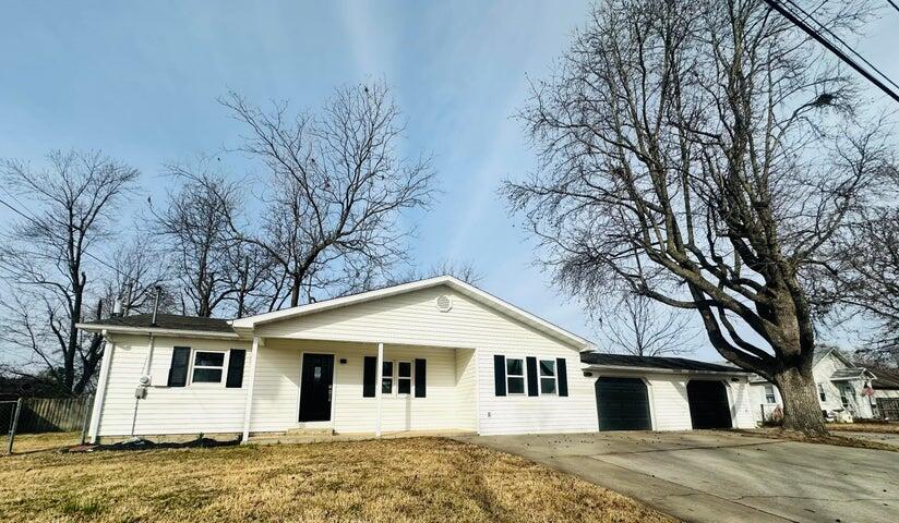 211 North Rechow Property Photo 10